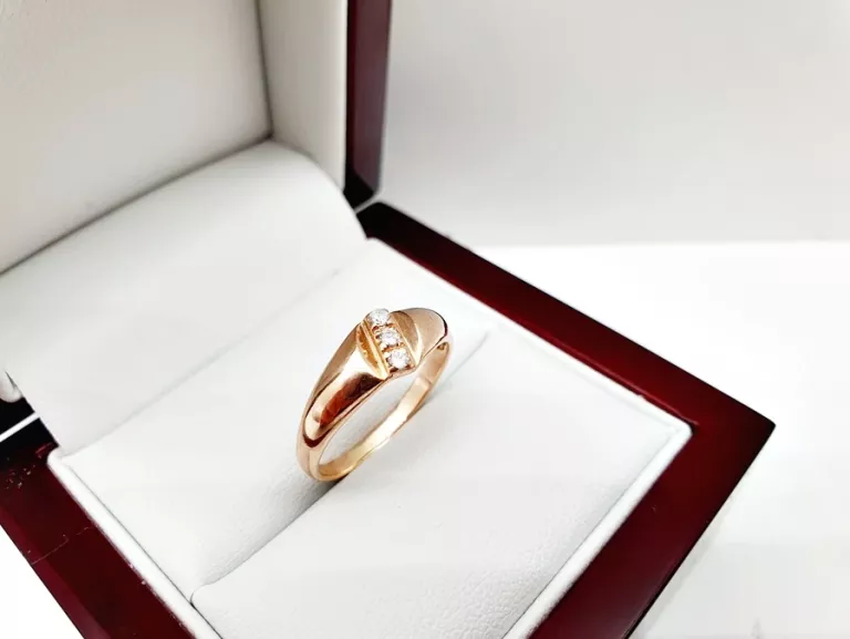 delikatny-elegancki-zloty-pierscionek-z-cyrkoniami-p585-14ct-202g-r12-rozmiarsrednica-wew-mm-372-12