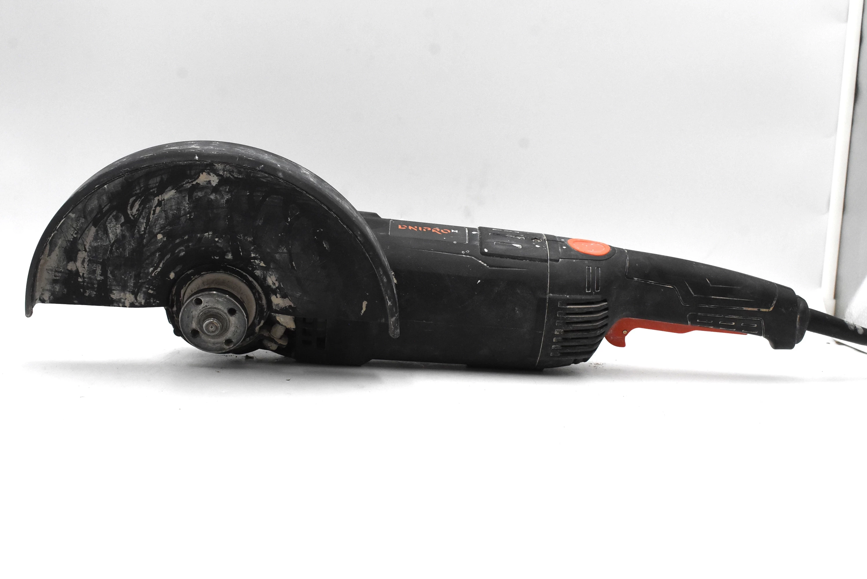 duza-szlifierka-katowa-dnipro-gl-240-230mm-2400w-obracana-kod-producenta-80590000