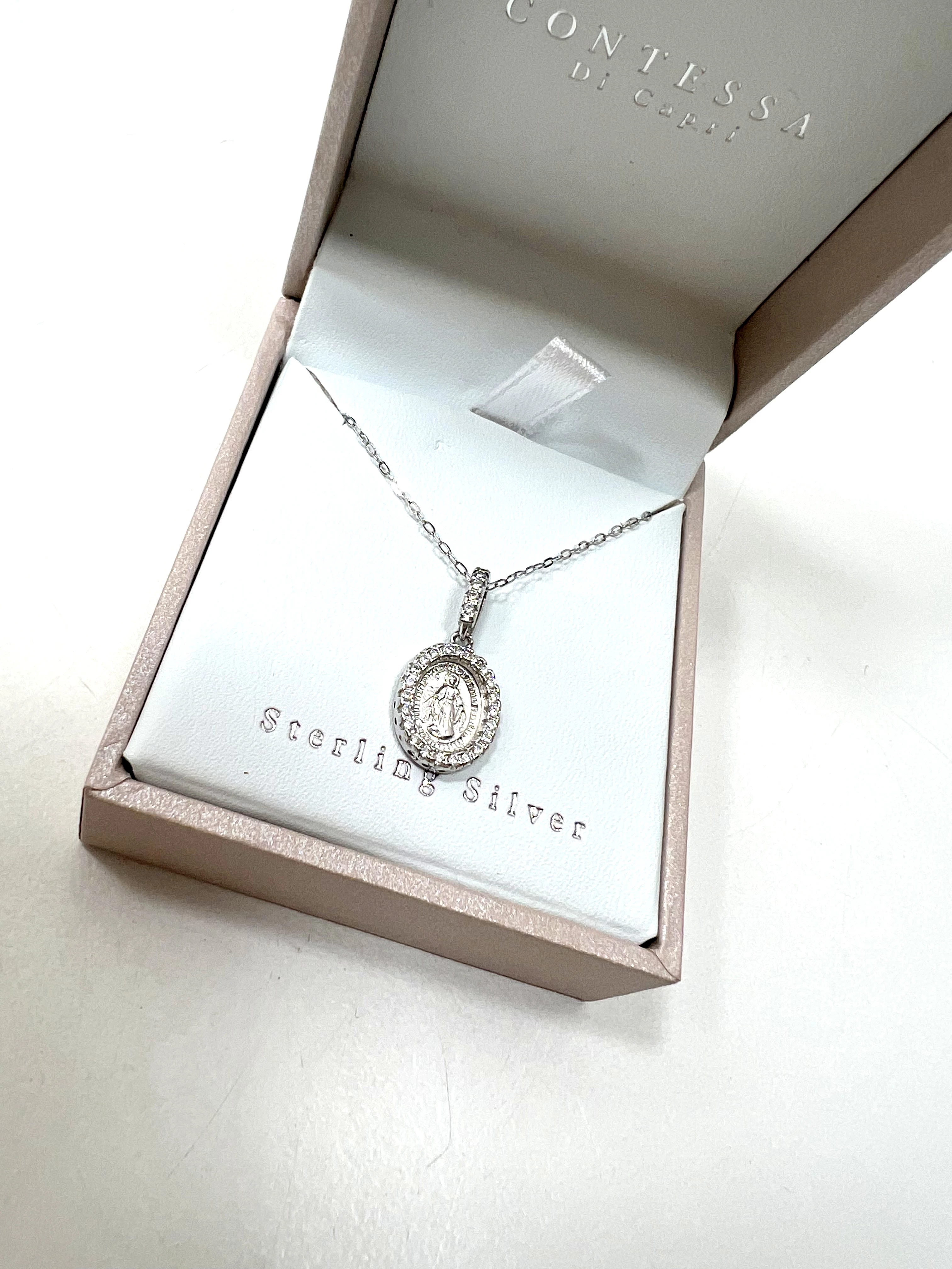 srebrny-lancuszek-z-medalikiem-pr-925-pudelko-rodzaj-2205-16