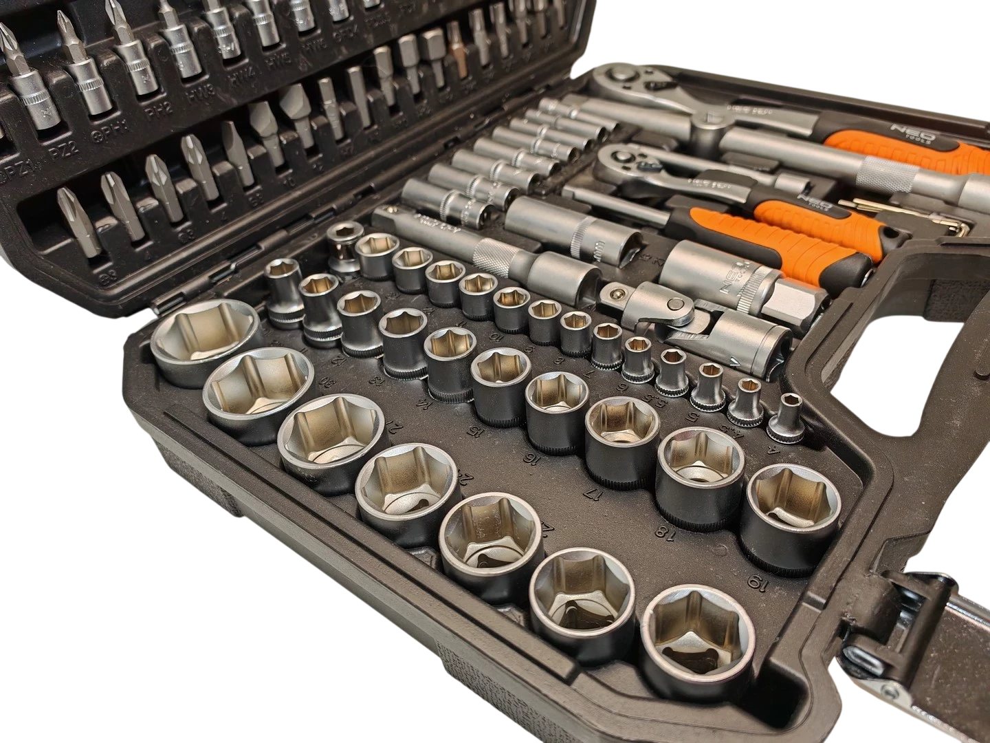 zestaw-narzedzi-neo-tools-110-elementow-marka-248811-951084