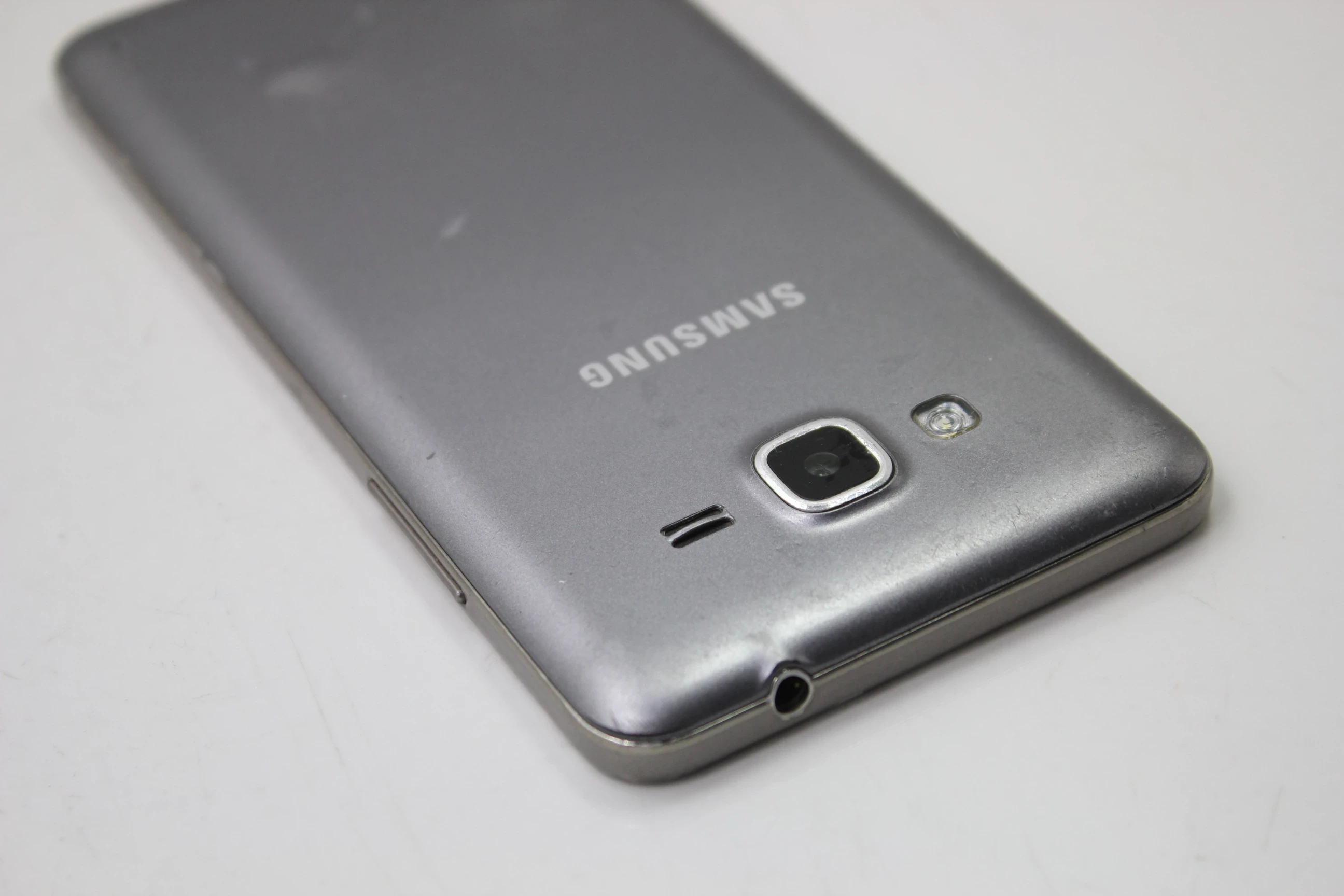 telefon-samsung-galaxy-grand-prime-przekatna-ekranu-500