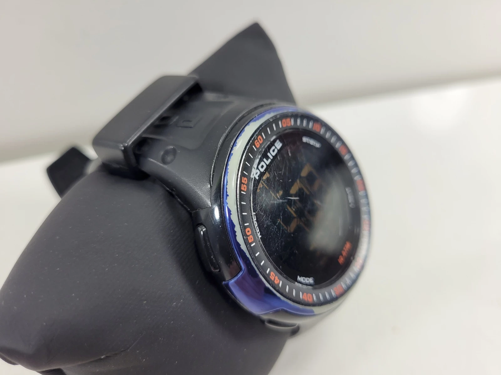 zegarek-police-indicator-13904j-mechanizm-18738-1