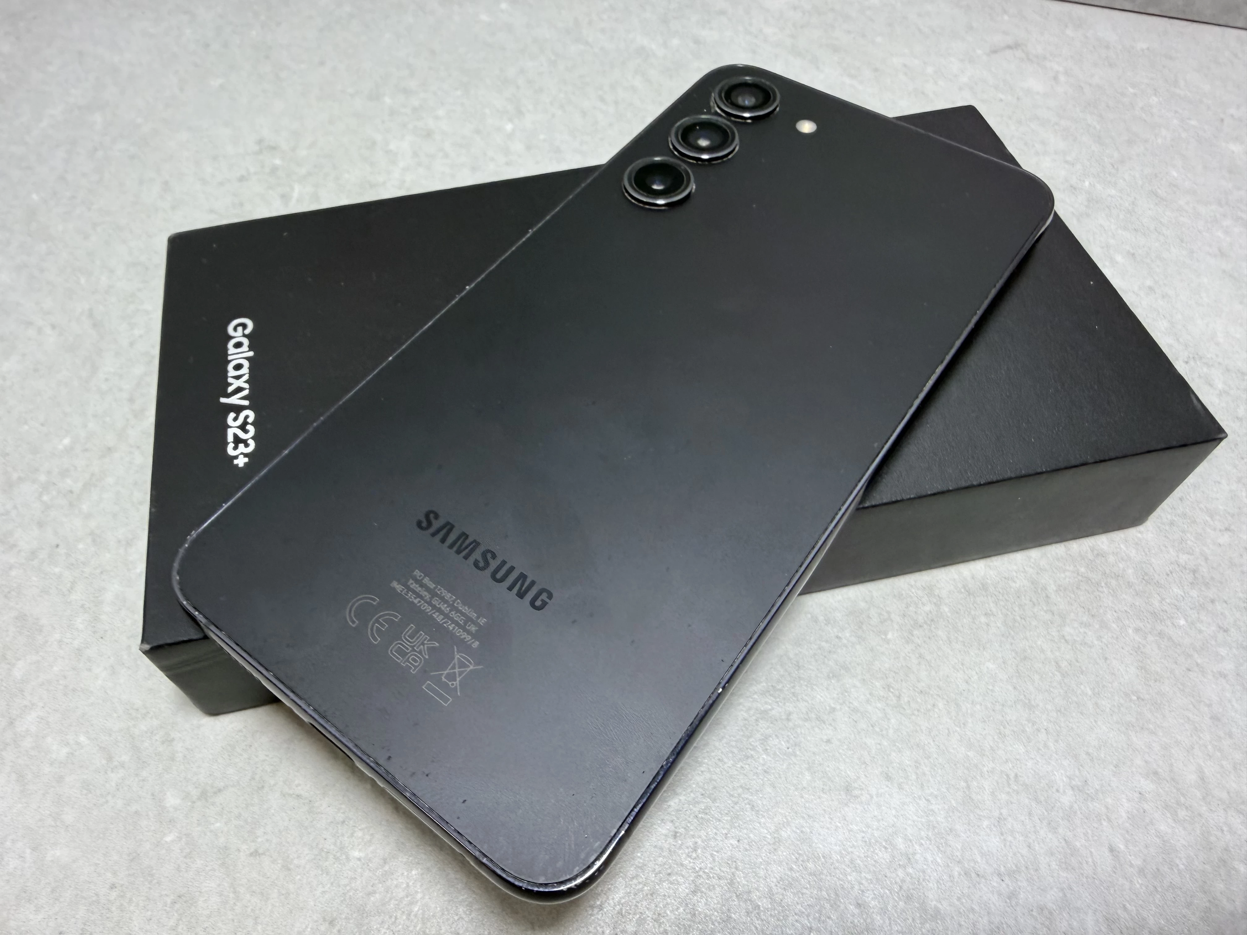 telefon-samsung-galaxy-s23-8256gb-pudelko-typ-202685-212929