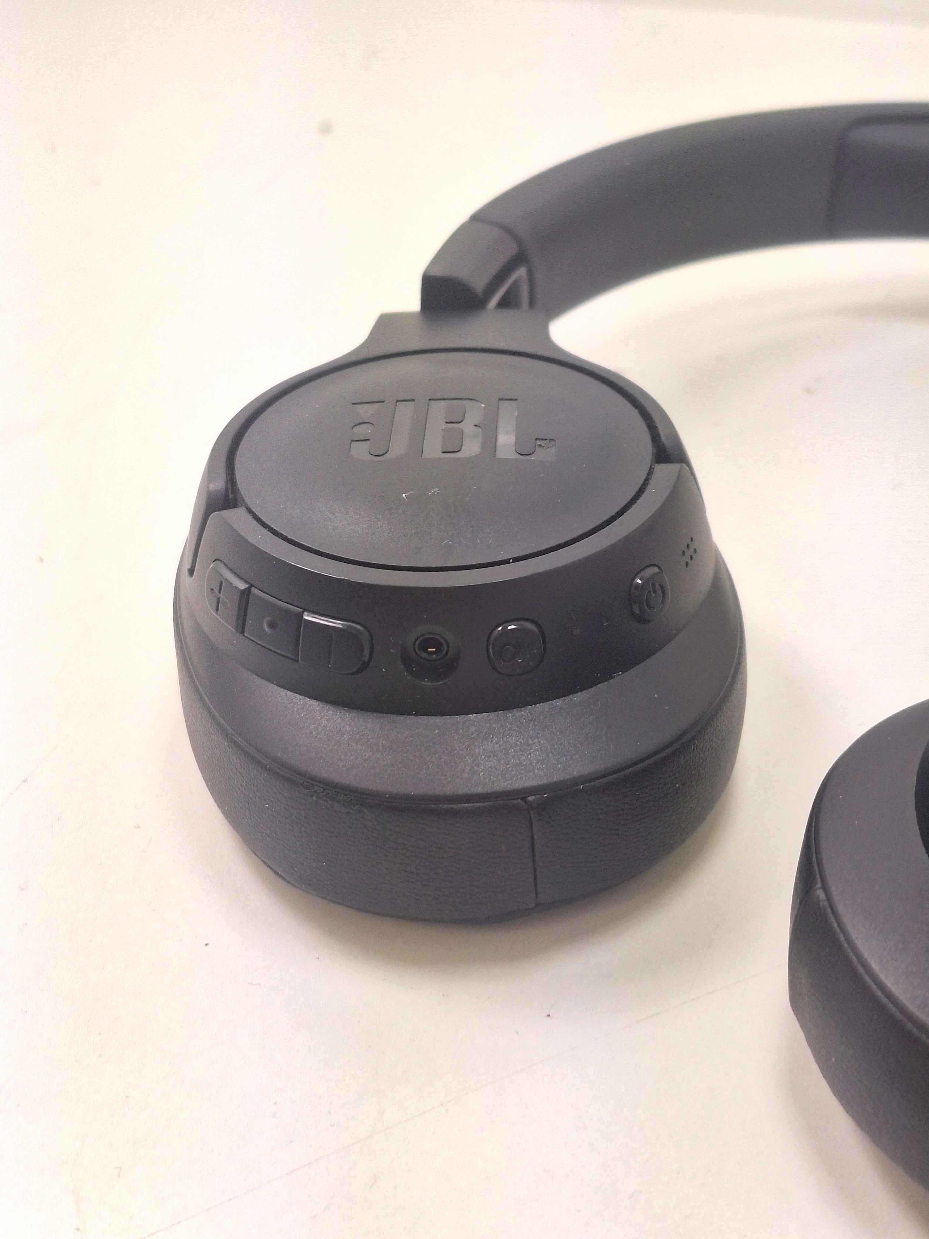 sluchawki-jbl-tune770nc-rodzaj-sluchawek-203681-217745