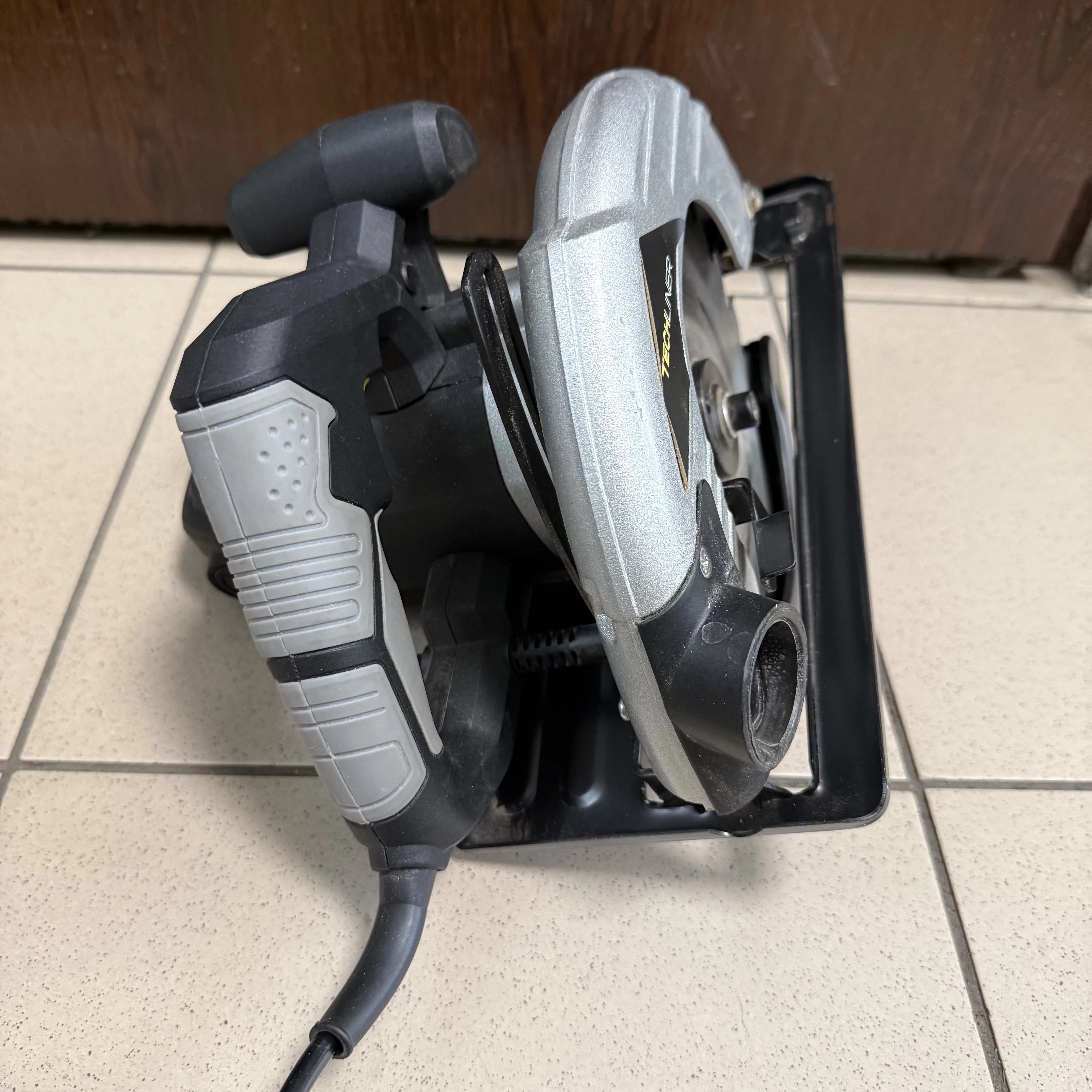 pilarka-tarczowa-techliner-tg185a-1200w-maksymalna-moc-120000