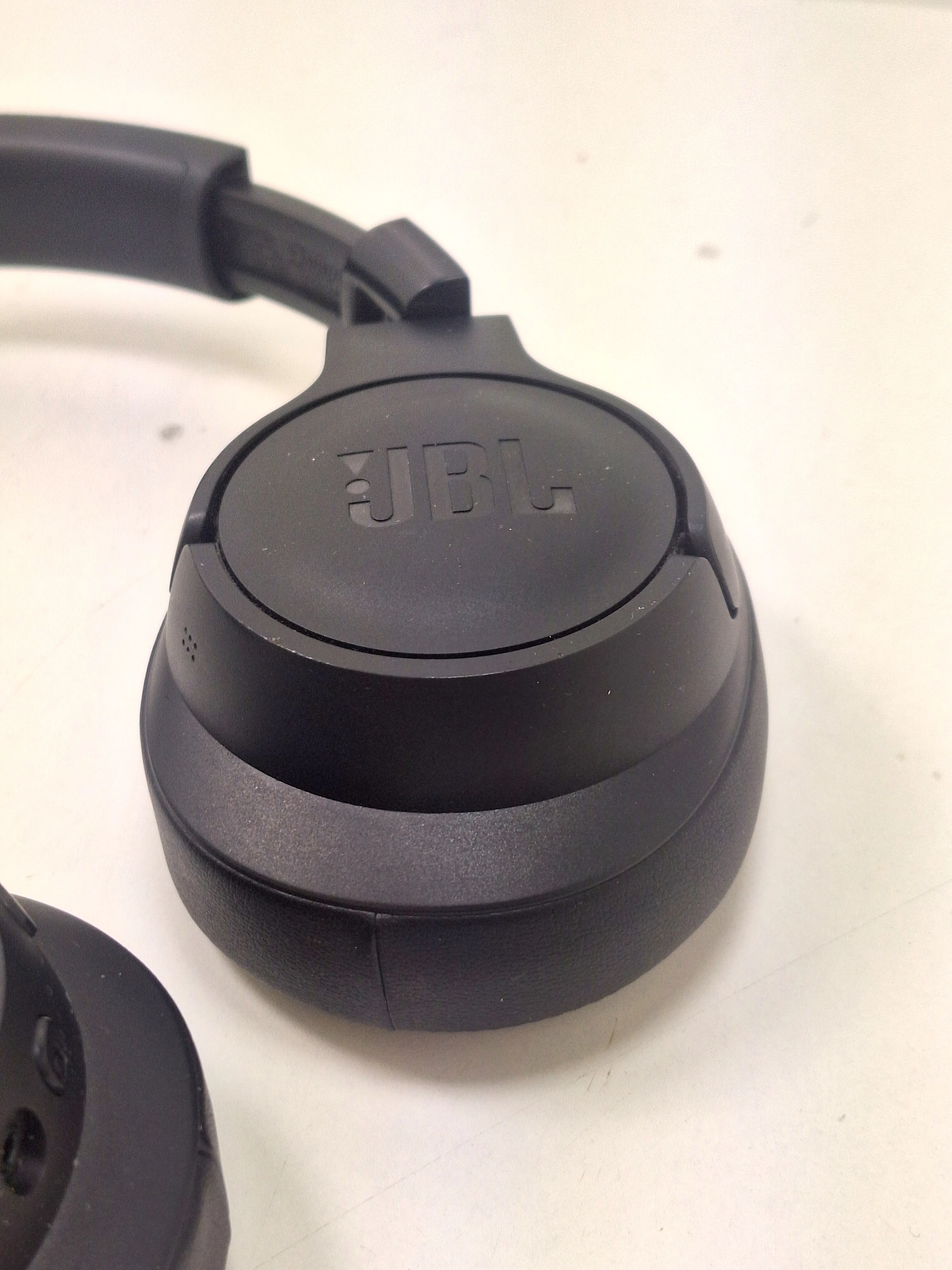 sluchawki-jbl-tune770nc-transmisja-sygnalu-203713-217785