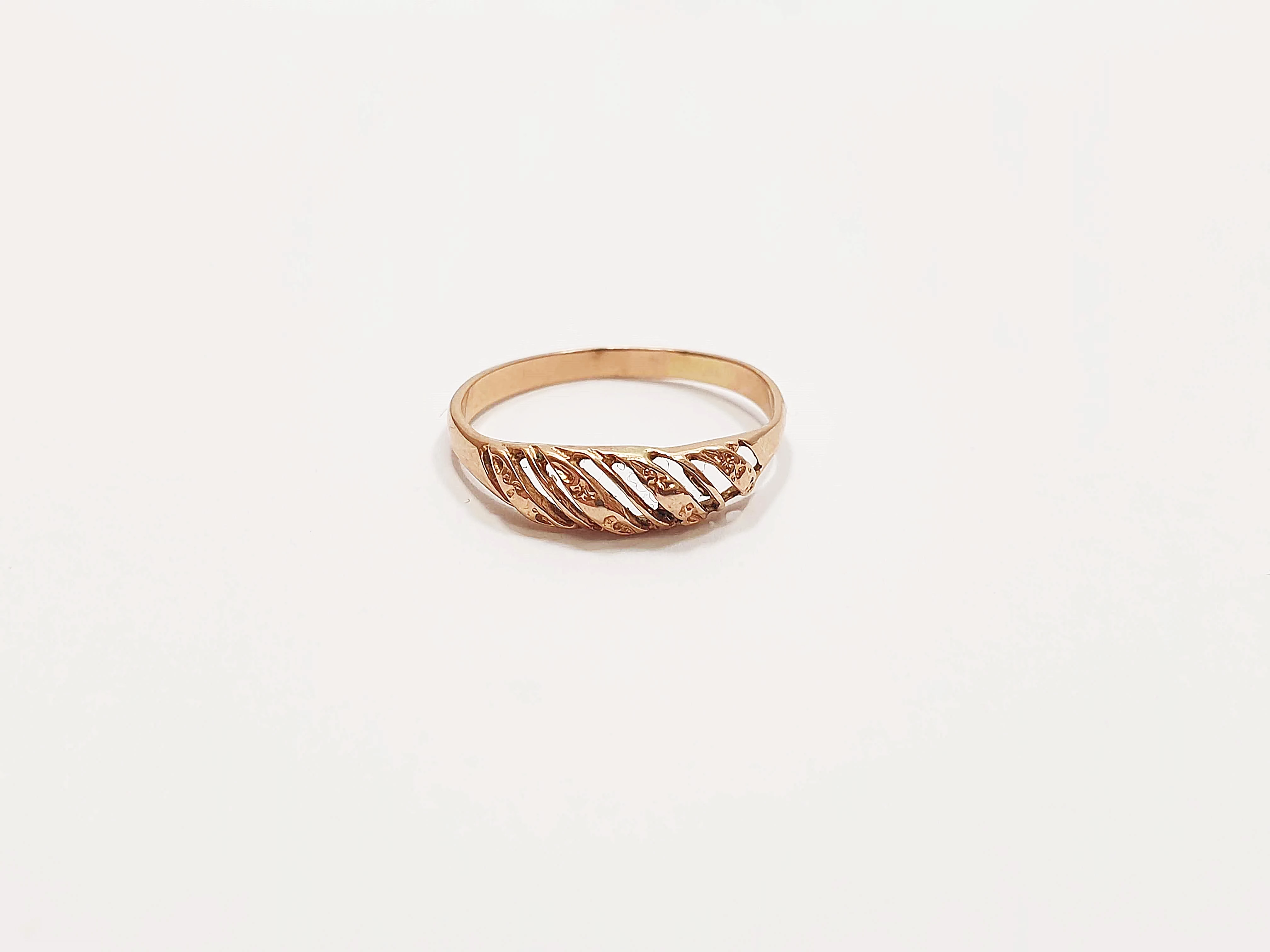 zloty-pierscionek-585-132-g-r-14-drzymaly-55-lubin-sj