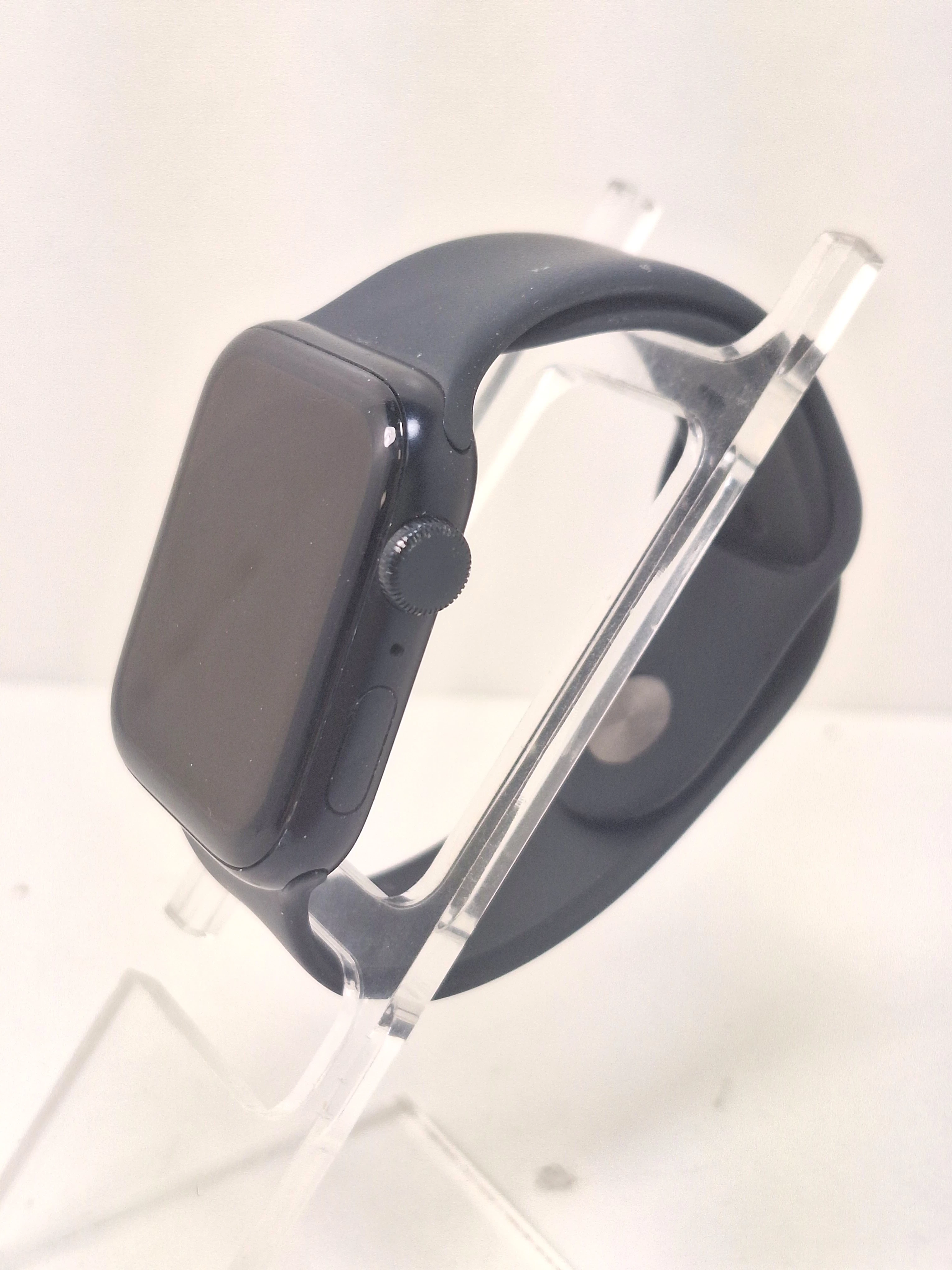 smartwatch-apple-watch-se-2-a2723-model-249460-1791927