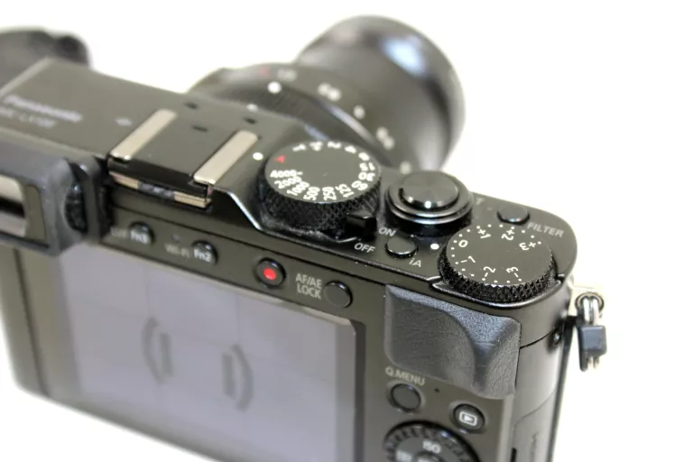 aparat-kompaktowy-panasonic-dmc-lx100-czarny-zoom-optyczny-310