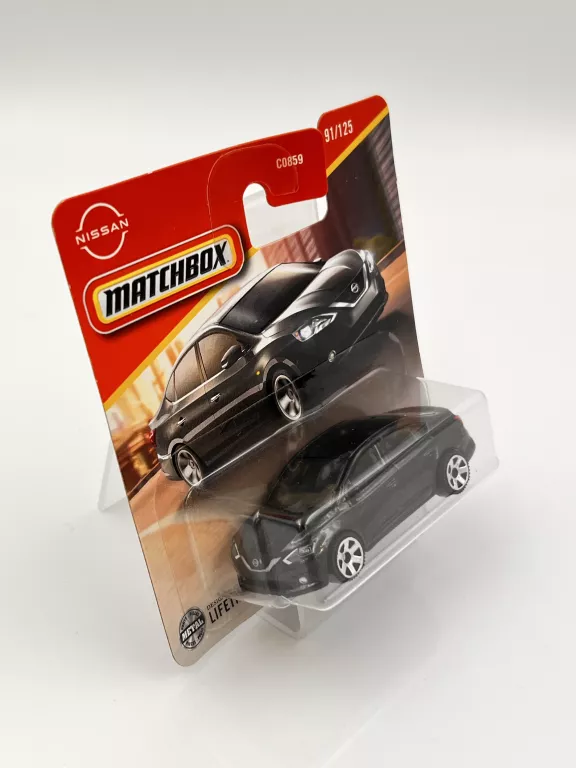 matchbox-resorak-autko-nissan-sentra-2016-ean-gtin-027084086263
