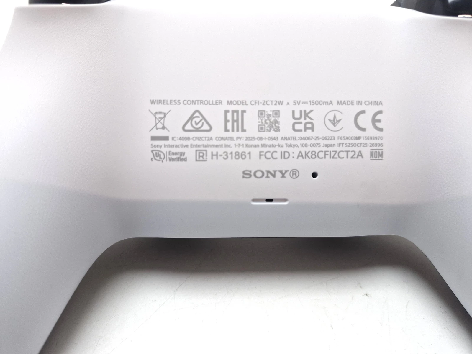 kontroler-bezprzewodowy-pad-ps5-sony-dualsense-v2-waga-produktu-z-opakowaniem-jednostkowym-043