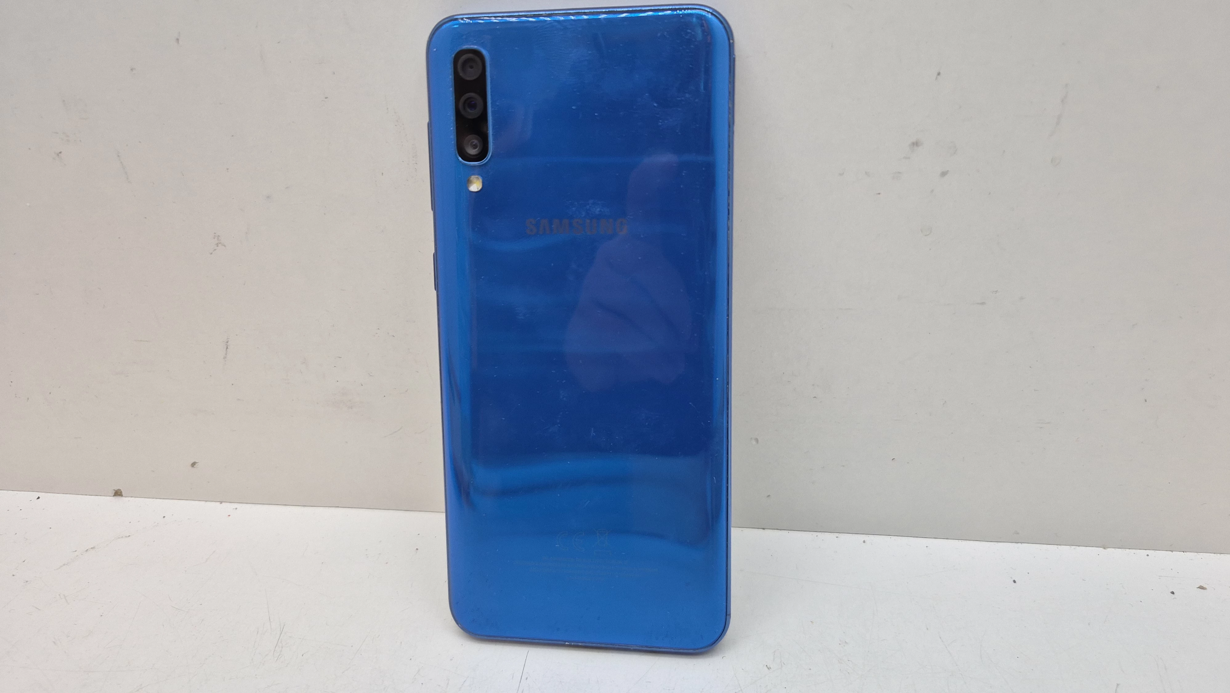 smartfon-samsung-galaxy-a50-4-gb-128-mb-4g-lte-niebieski-stan-11323-2