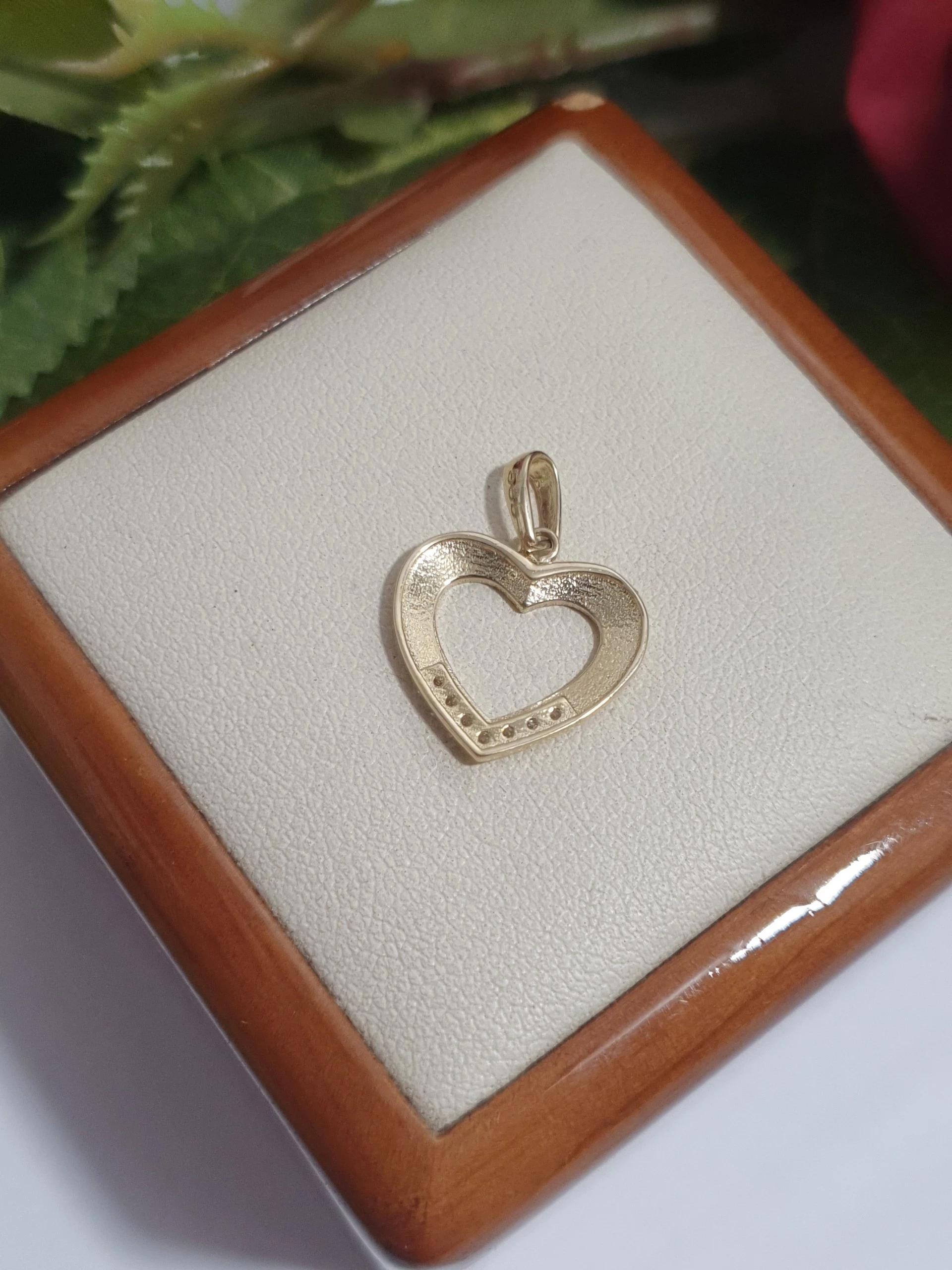 piekna-zlota-zawieszka-109-g-585-stan-11323-2