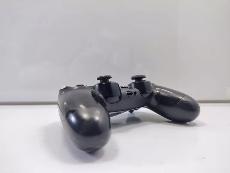 pad-dualsahock-4-sposob-podlaczenia-210654-2