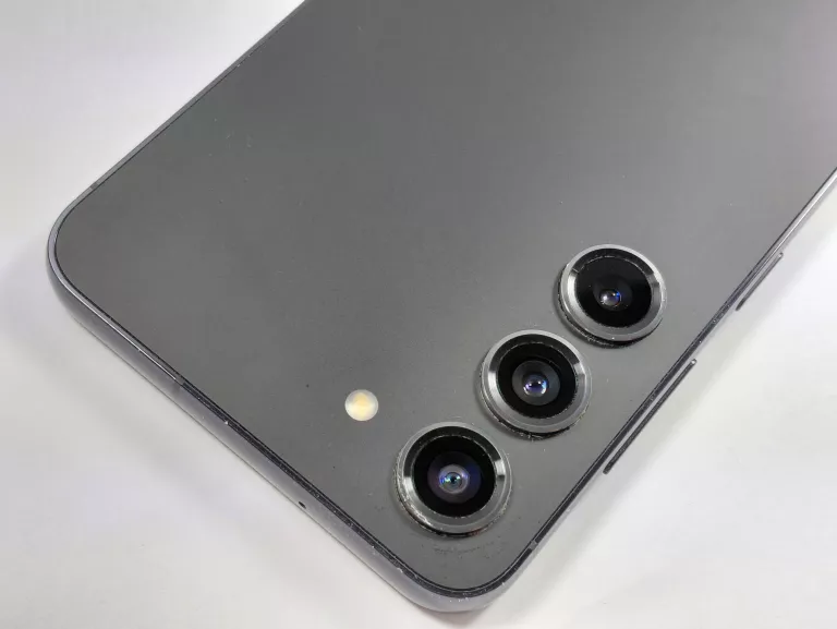 samsung-galaxy-s23-8128gb-kod-producenta-sm-s911bzkdeue