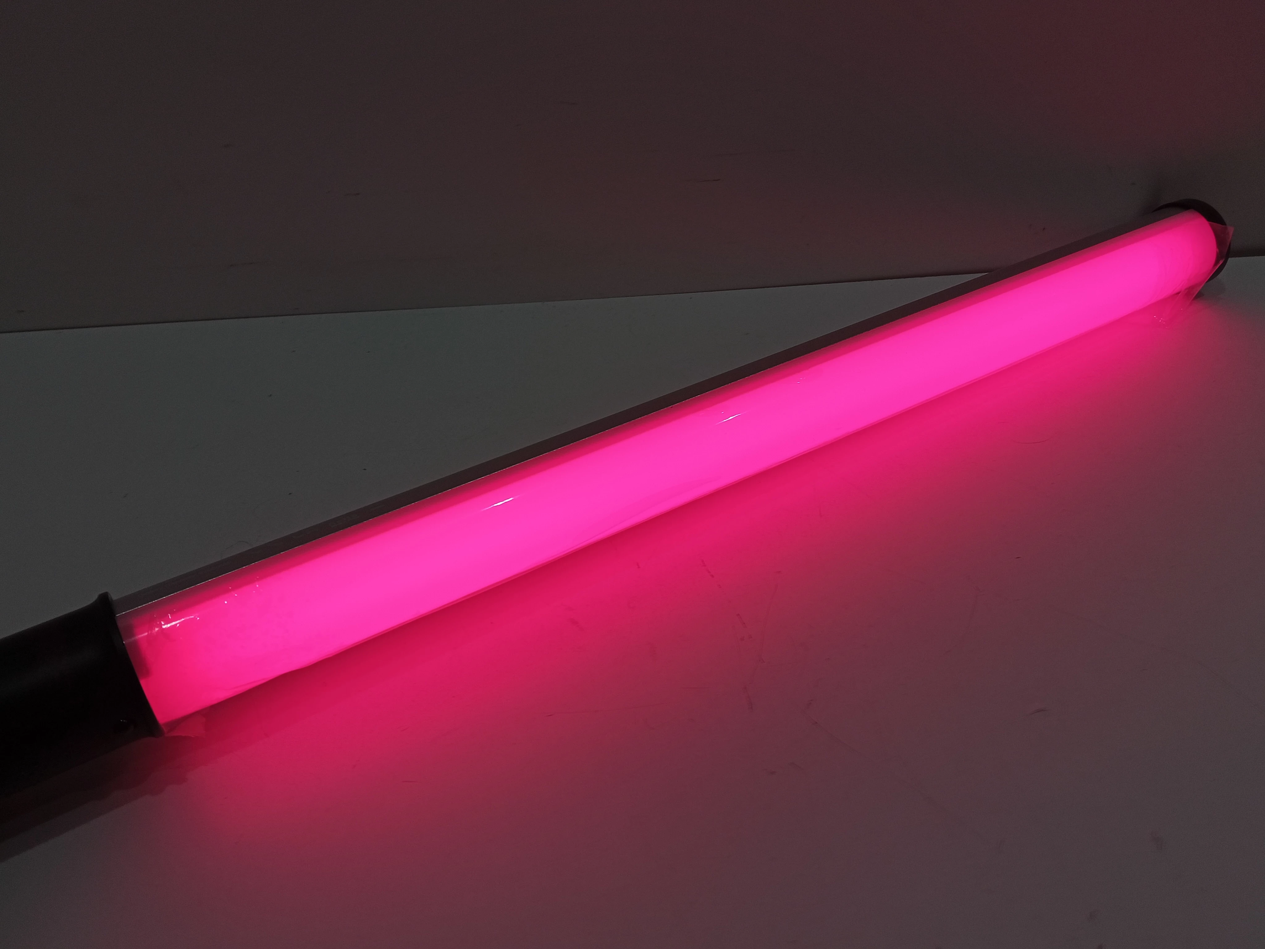 lampa-led-newell-rgb-kathi-liczba-zrodel-swiatla-150