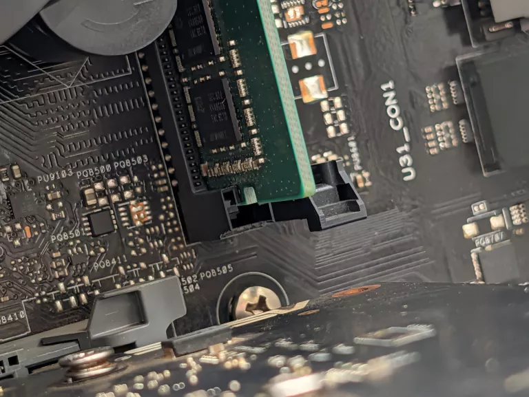 komputer-pc-asus-rog-strix-gl10cs-i5-9400f-8512gb-ssd-gtx-1650-win-11-stan-11323-2