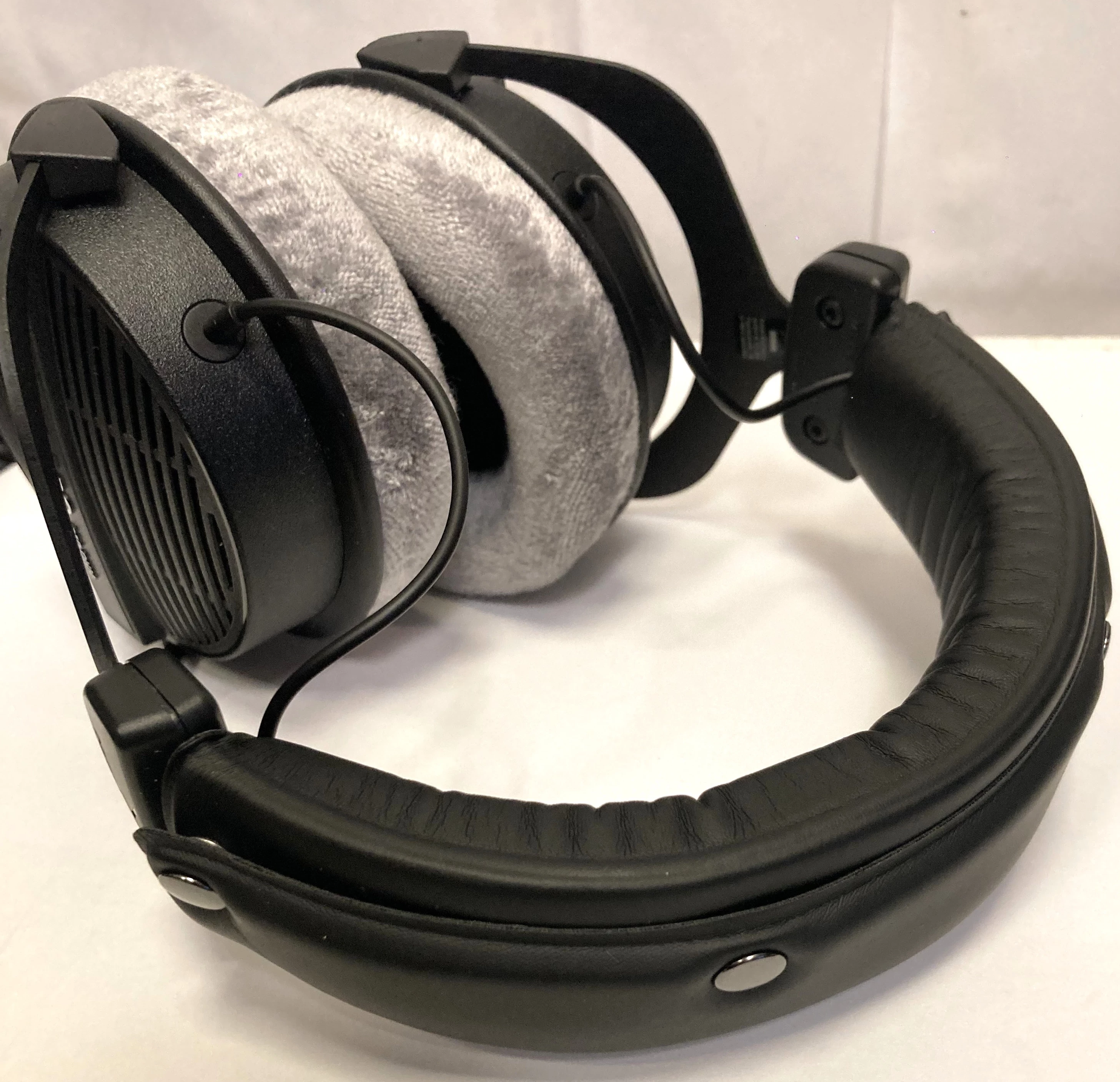 beyerdynamic-sluchawki-studyjne-profesjonalne-dt-990-pro-250-ohm-kolor-dominujacy-129357-3