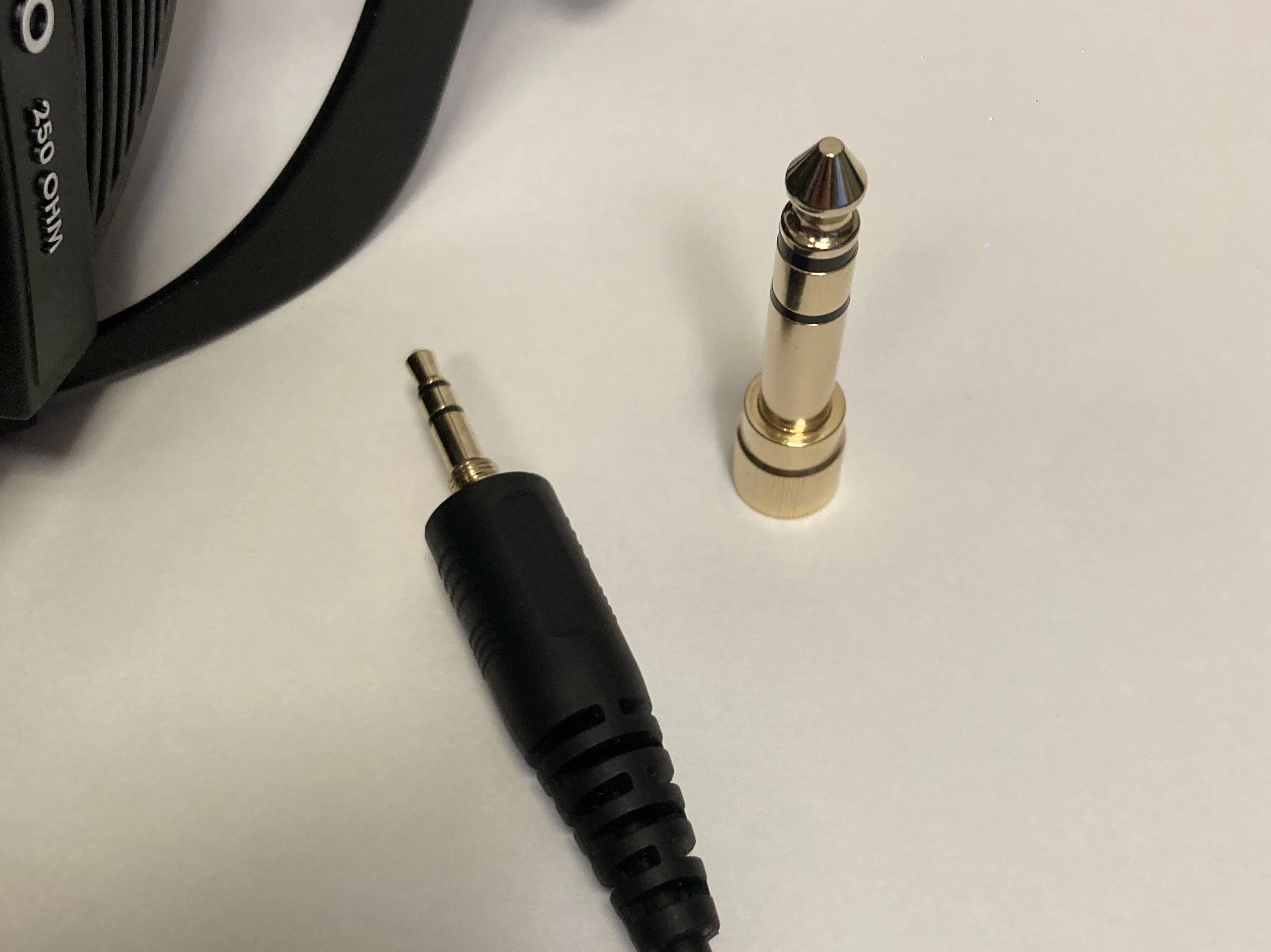 beyerdynamic-sluchawki-studyjne-profesjonalne-dt-990-pro-250-ohm-ean-gtin-4010118459030