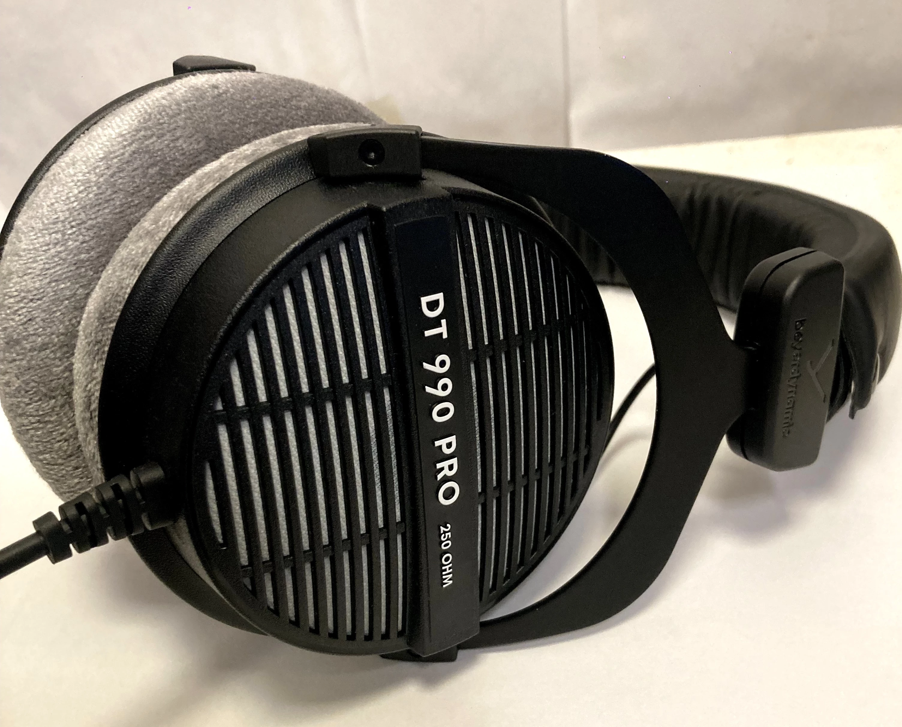 beyerdynamic-sluchawki-studyjne-profesjonalne-dt-990-pro-250-ohm-plac-imbramowski-121-krakow