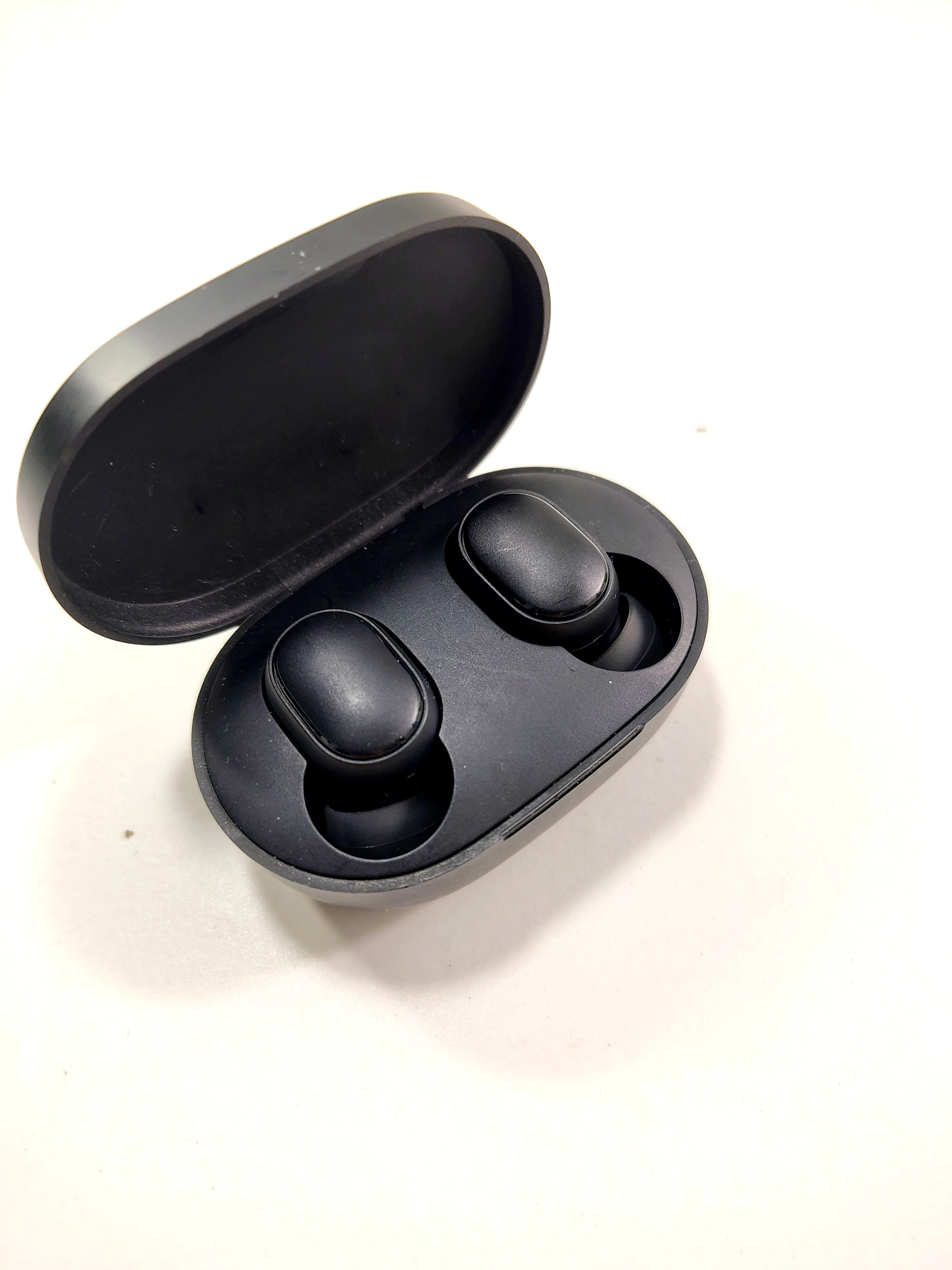 sluchawki-bezprzewodowe-mi-earbuds-basic-2-stan-11323-2