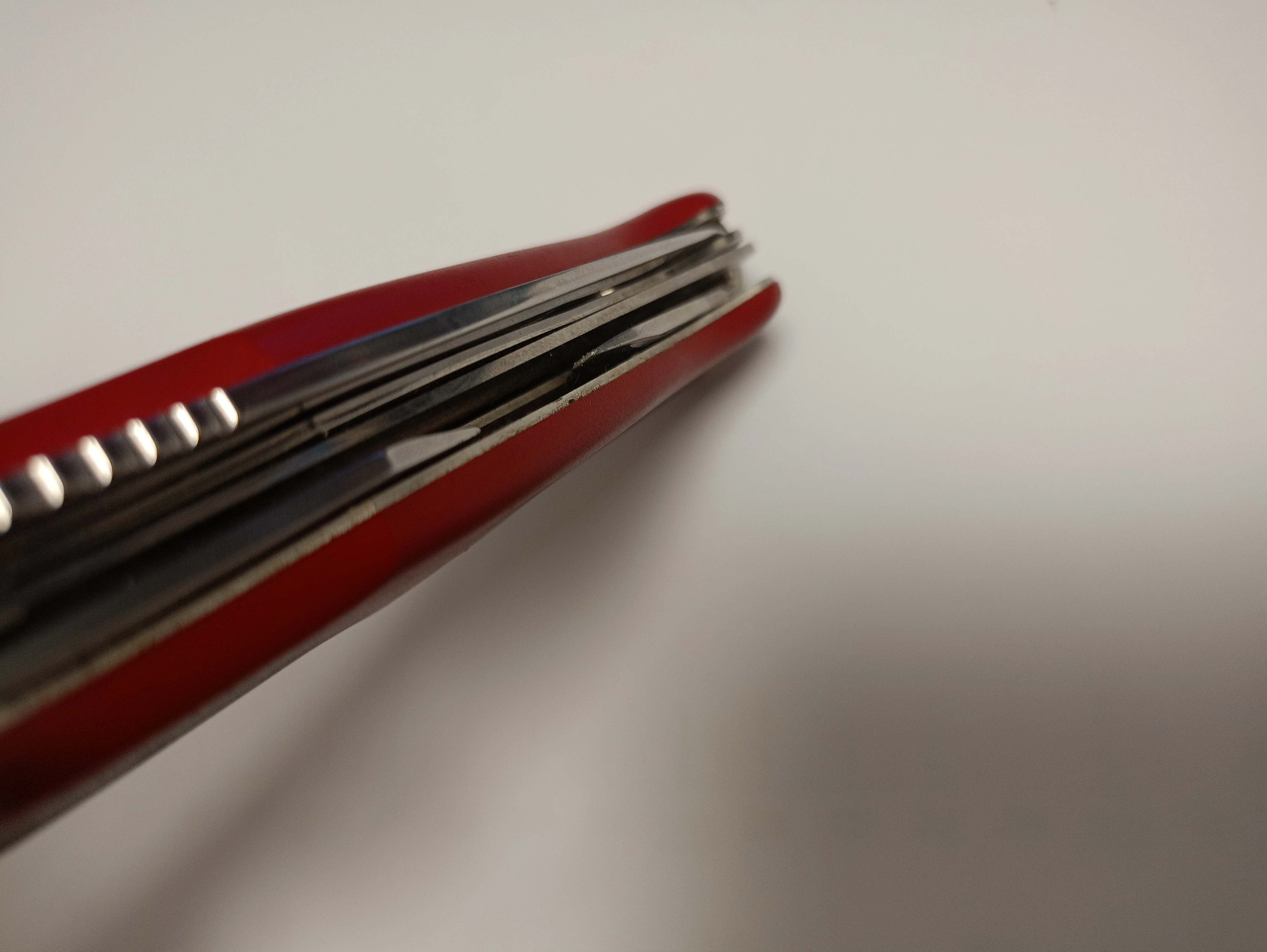 scyzoryk-victorinox-czerwony-stan-11323-2