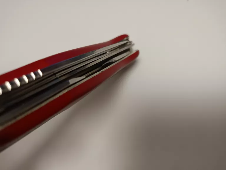 scyzoryk-victorinox-czerwony-stan-11323-2