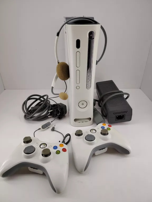 konsola-xbox-360-2x-pad-bezprzewodowy-okablowanie-sluchawki-aleja-wolnosci-15b-czestochowa-sj