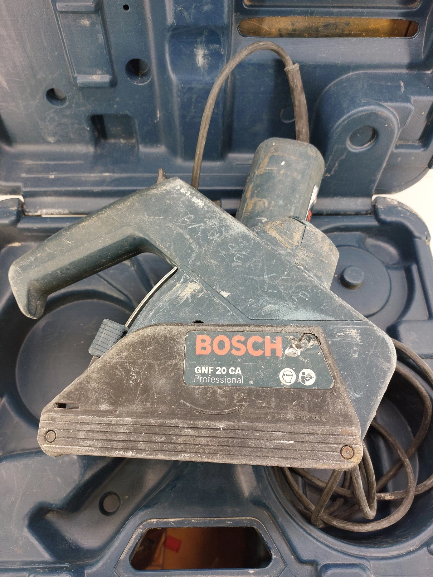 bruzdownica-bosch-gnf-20-ca-walizka-stan-11323-2