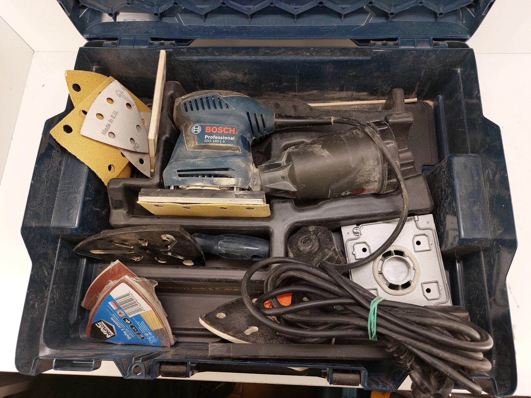 szlifierka-oscylacyjna-bosch-gss-160-1-a-180w-bosch-3601ba2200-elektryczna-ean-gtin-3165140785983