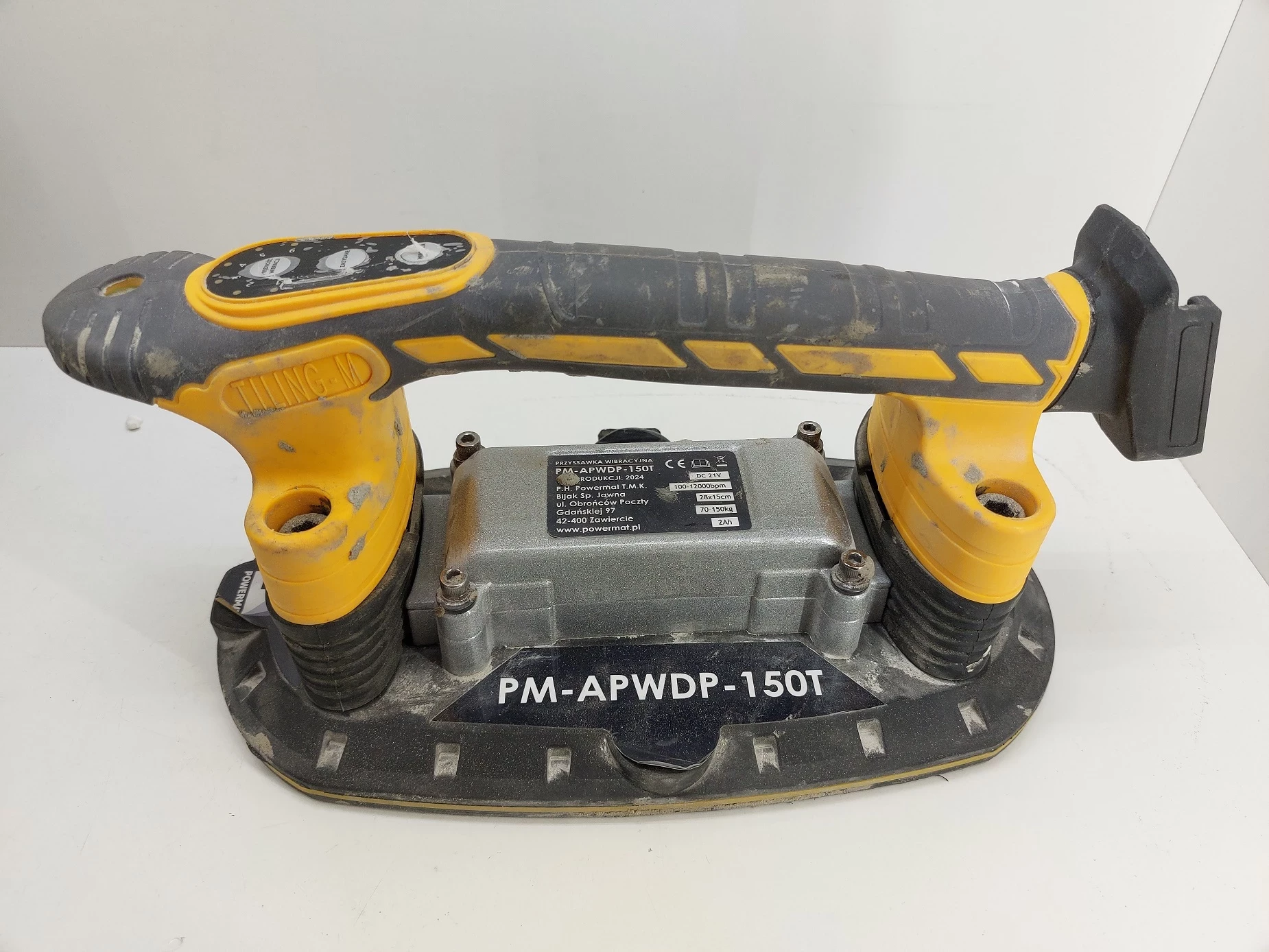 przyssawka-wibrujaca-do-ukladania-plytek-wibrator-21v-pm-apwdp-150t-2xaku-ean-gtin-5904067443525