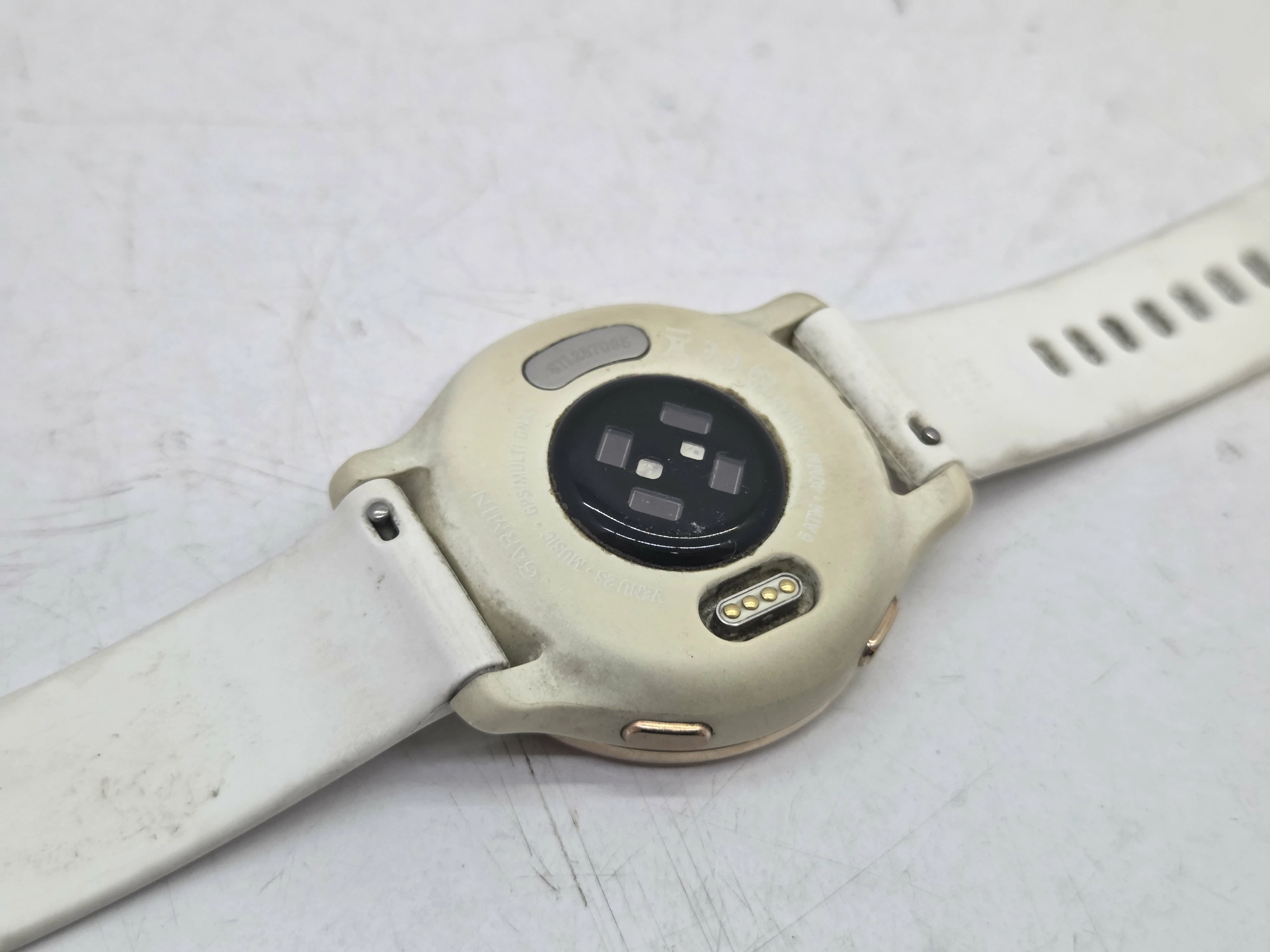 smartwatch-garmin-venu-2s-kabel-pudelko-rodzaj-231461-1681127