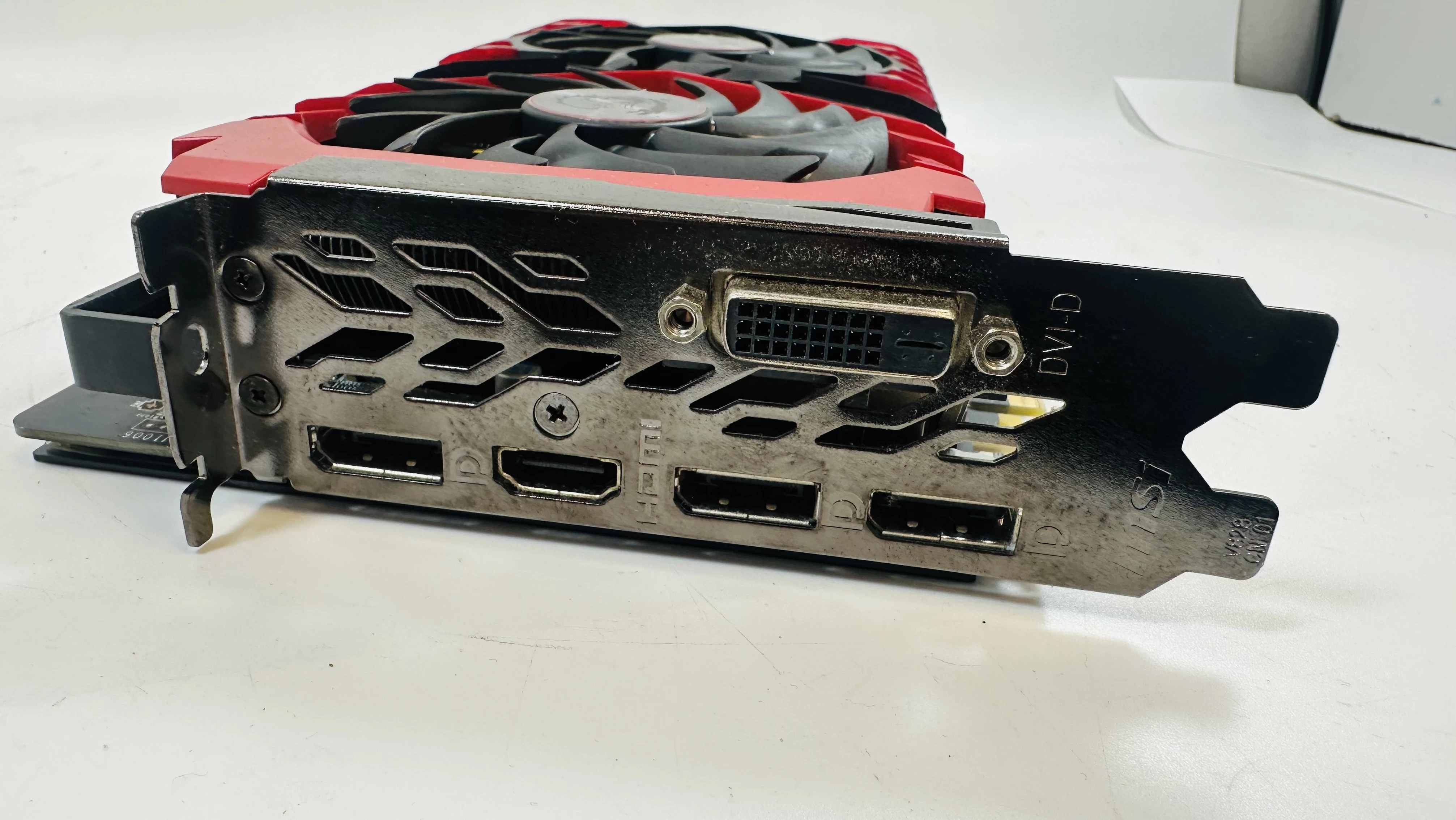 karta-graficzna-msi-gtx-1060-gaming-x-6-gb-stan-11323-2