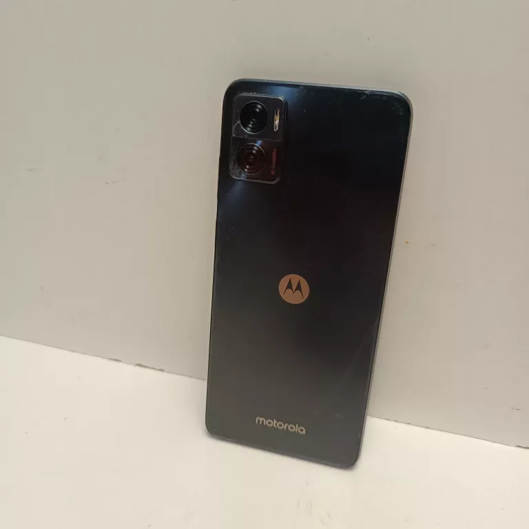 telefon-moto-e22-64gb-przekatna-ekranu-650