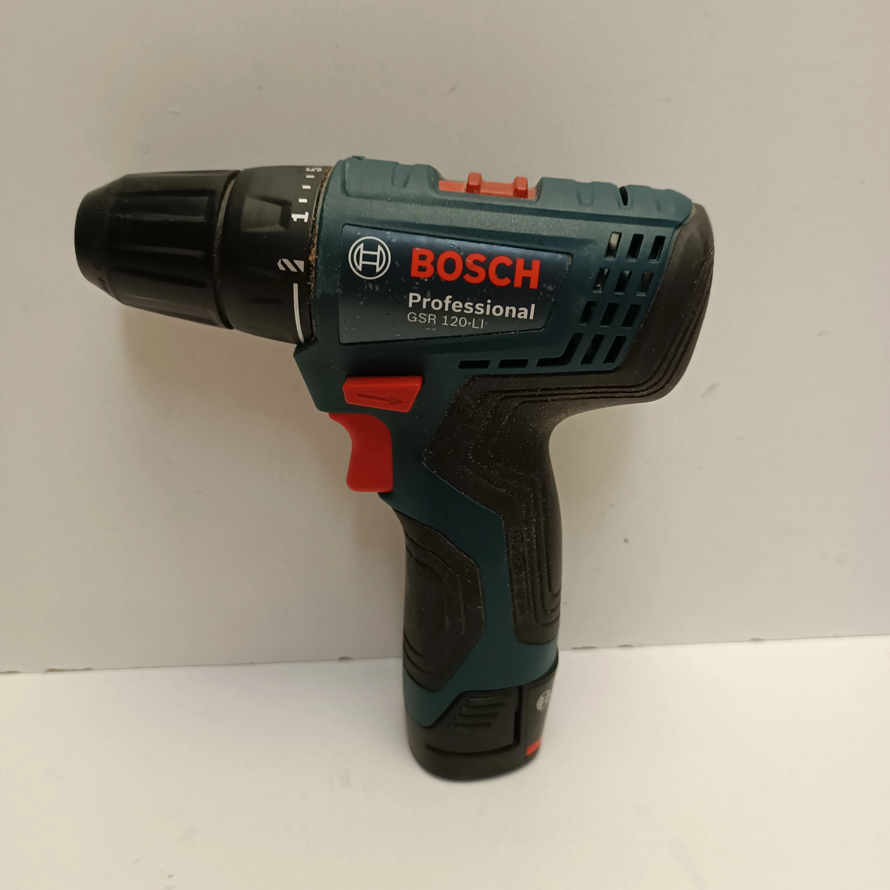 wkretarka-bosch-gsr-120-li-osiedle-teatralne-3u15-krakow