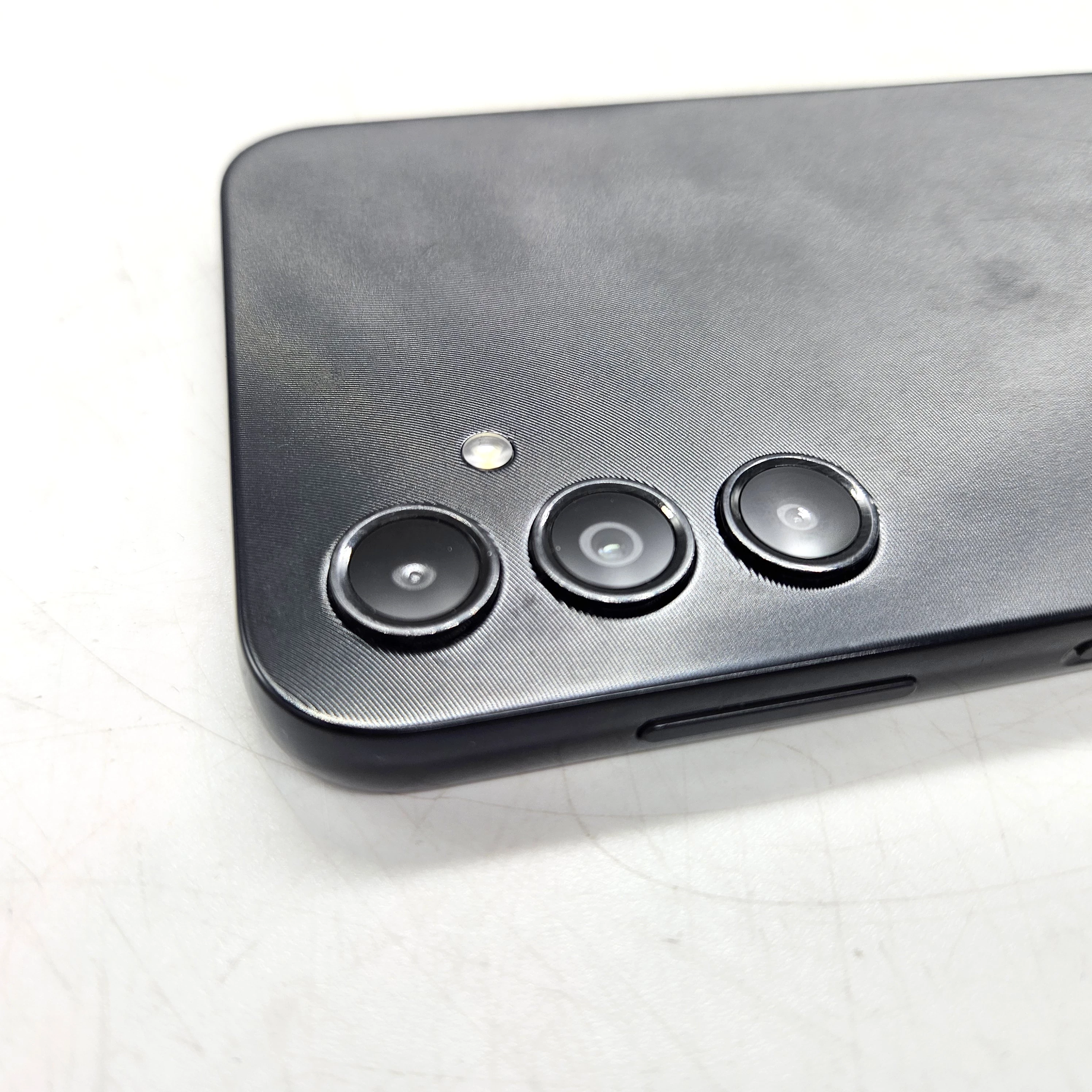 samsung-galaxy-a14-64gb-4ram-typ-202685-212929