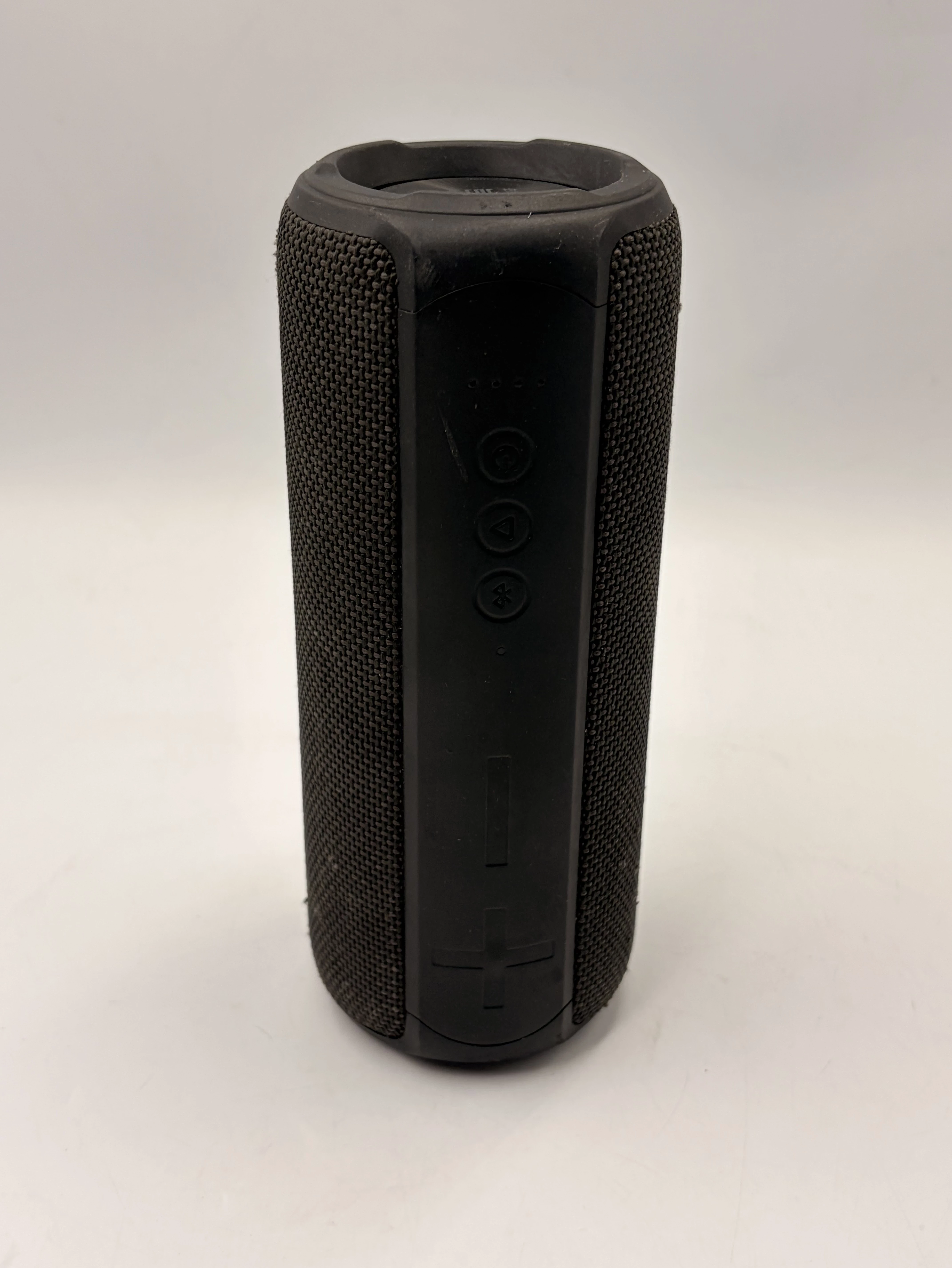 glosnik-przenosny-bluetooth-trust-23833-czarny-20w-pl-jozefa-pilsudskiego-92-gniezno