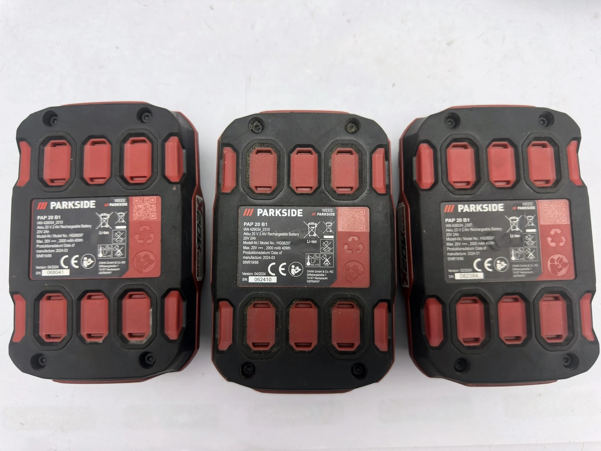 szlifierka-katowa-parkside-pwsa20-li-f4-walizka-3x-akumulator-ladowarka-napiecie-zasilania-2000