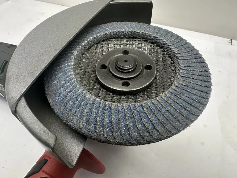 szlifierka-katowa-parkside-pwsa20-li-f4-walizka-3x-akumulator-ladowarka-maksymalna-predkosc-obrotowa-11000