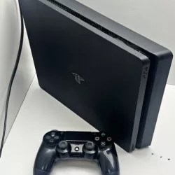 KONSOLA  PS4 PLIM 1 TB 2116B + KONTROLER PAD DUALSHOCK 4