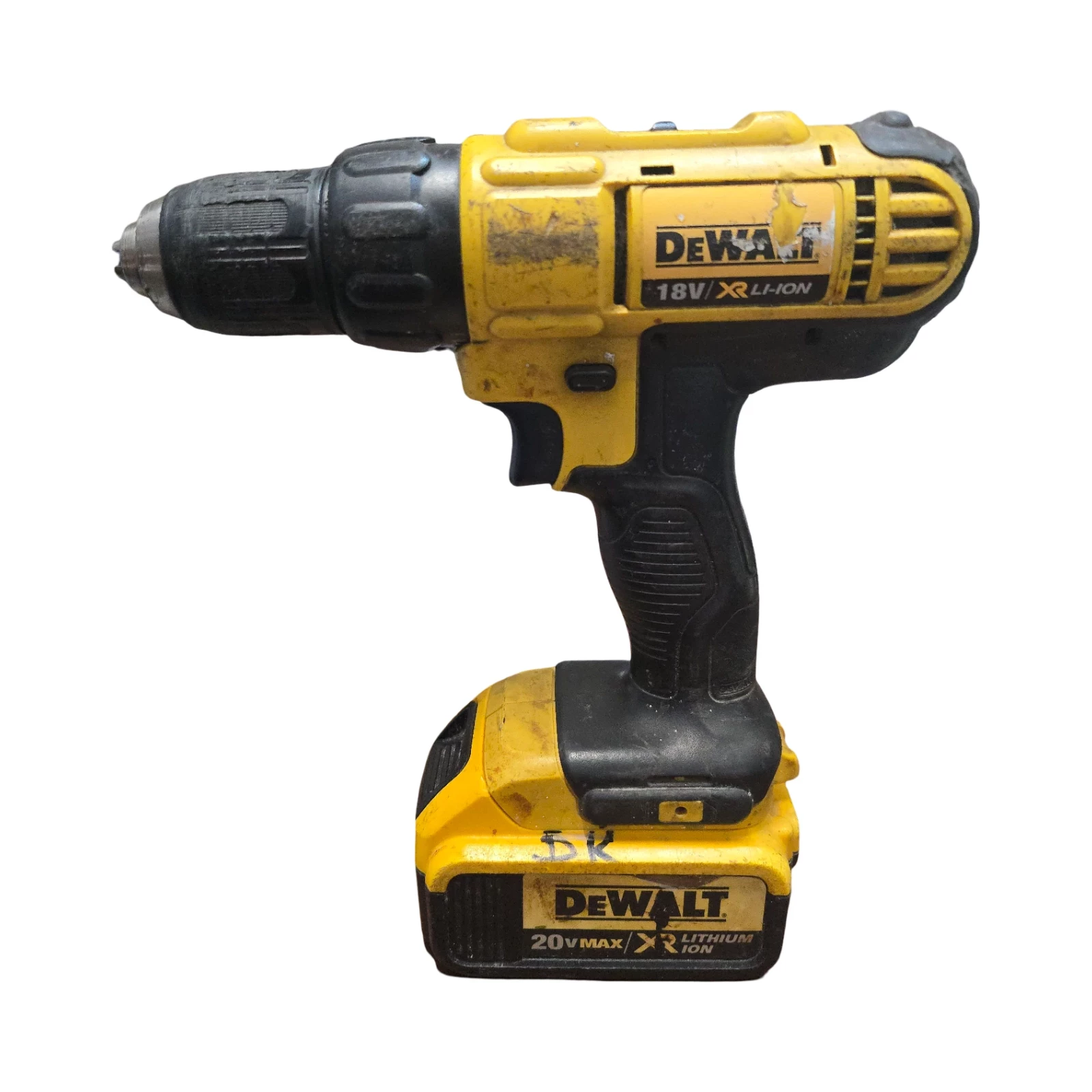 wkretarka-dewalt-dcd771-aku-ladowarka-pojemnosc-akumulatora-000