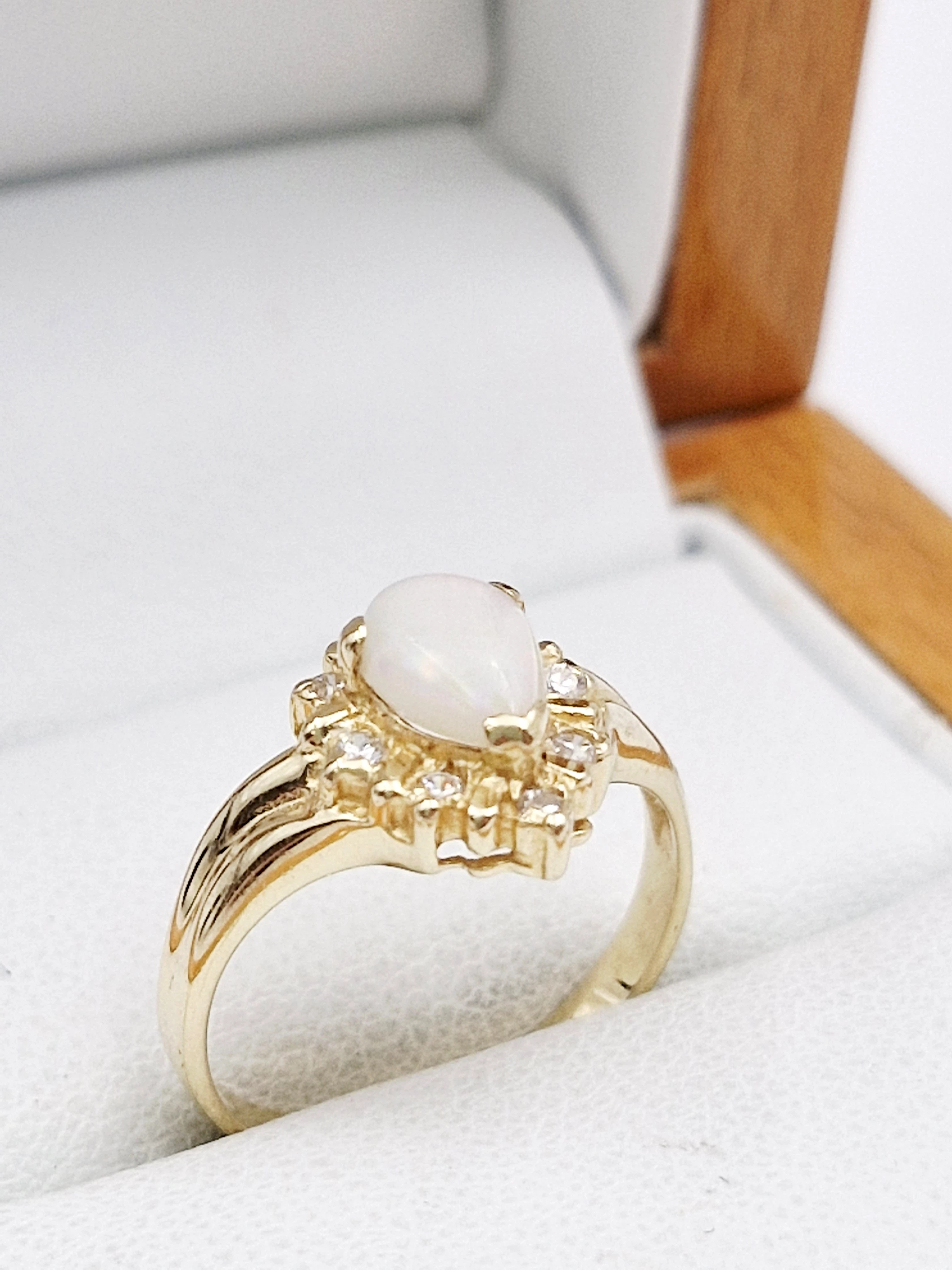 zloty-pierscionek-opal-cyrkonie-585-r10-222g-rodzaj-2205-16