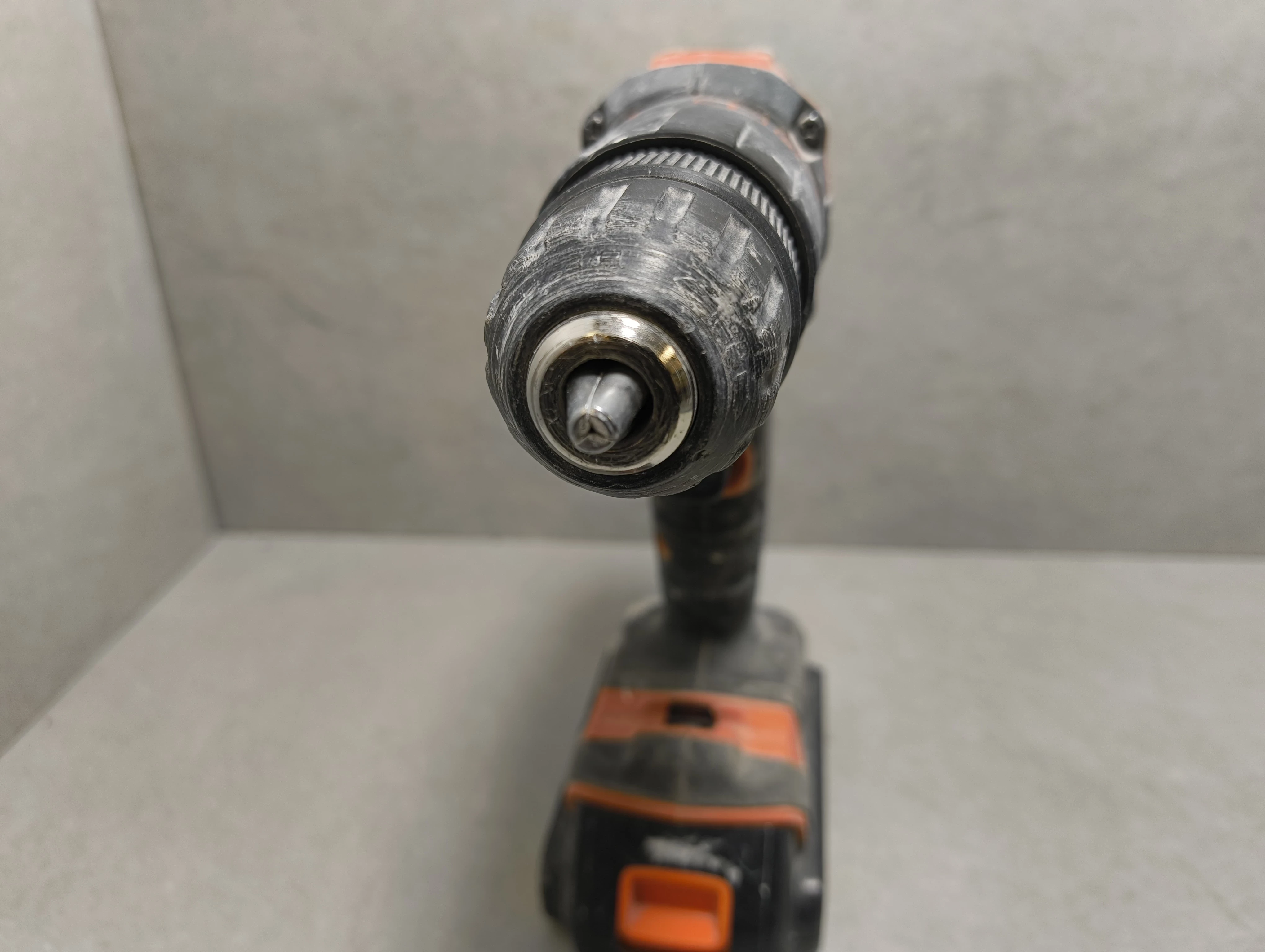 wkretarka-black-decker-bcd700s-aku-lad-rodzaj-silnika-204657-221321