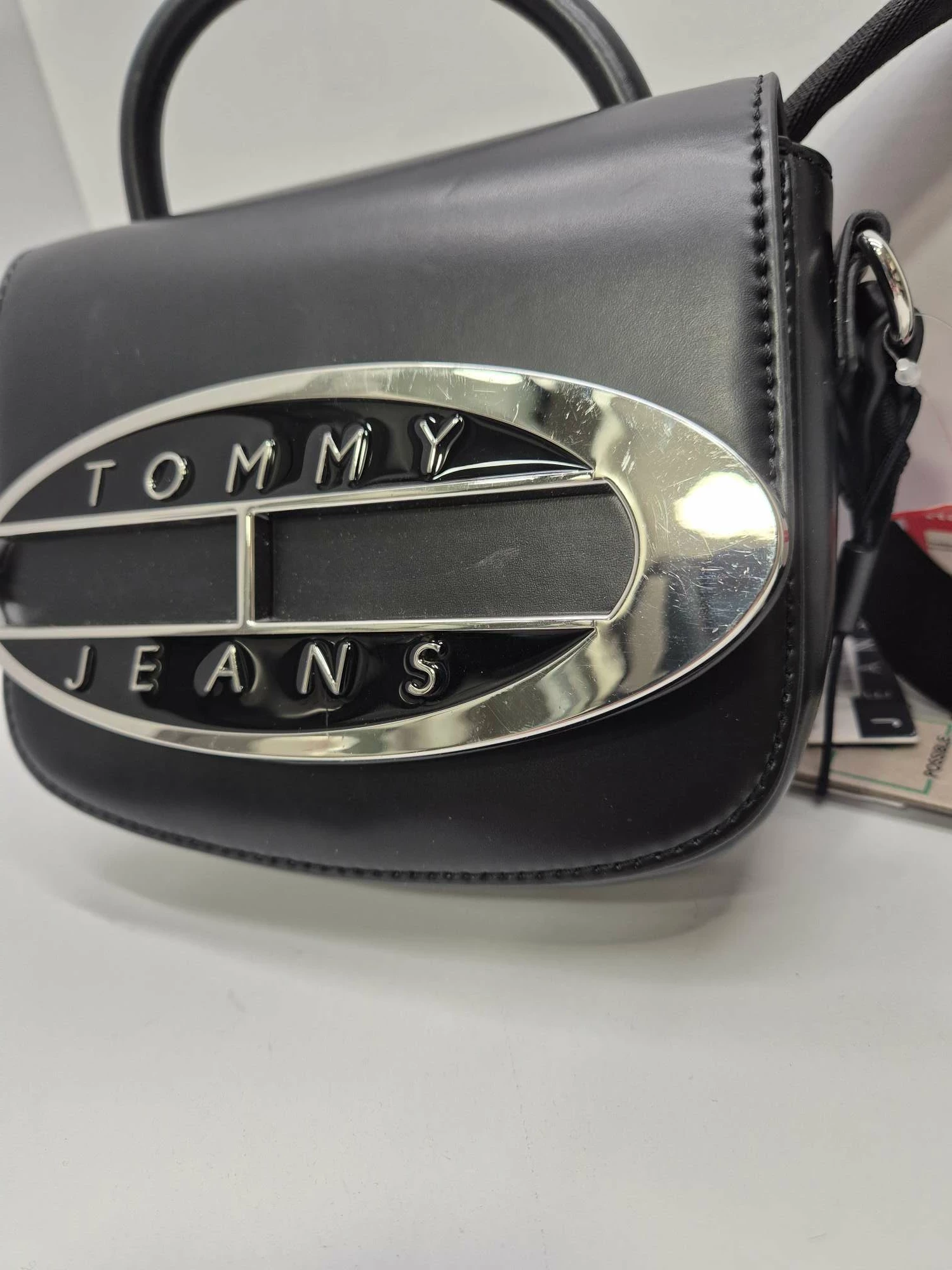 tommy-jeans-torebka-aw0aw15811-bds-czarny-os-ean-gtin-8720645817765