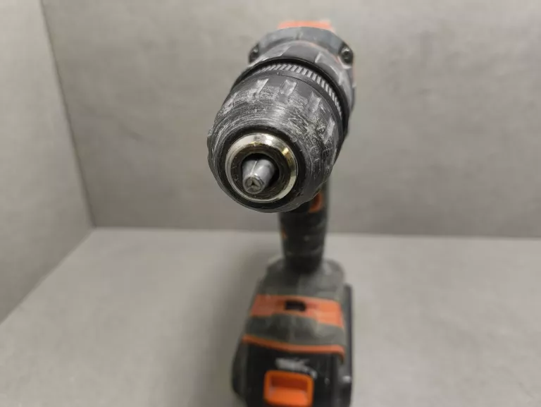 wkretarka-black-decker-bcd700s-aku-lad-rodzaj-silnika-204657-221321