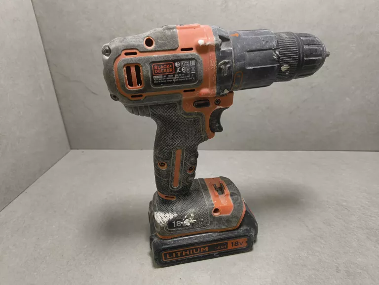 wkretarka-black-decker-bcd700s-aku-lad-pojemnosc-akumulatora-150