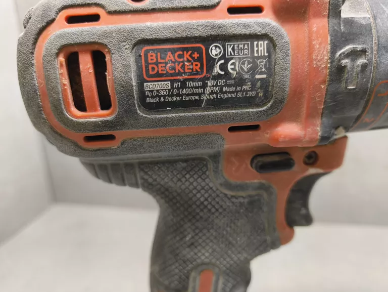 wkretarka-black-decker-bcd700s-aku-lad-kod-producenta-bcd700s2s