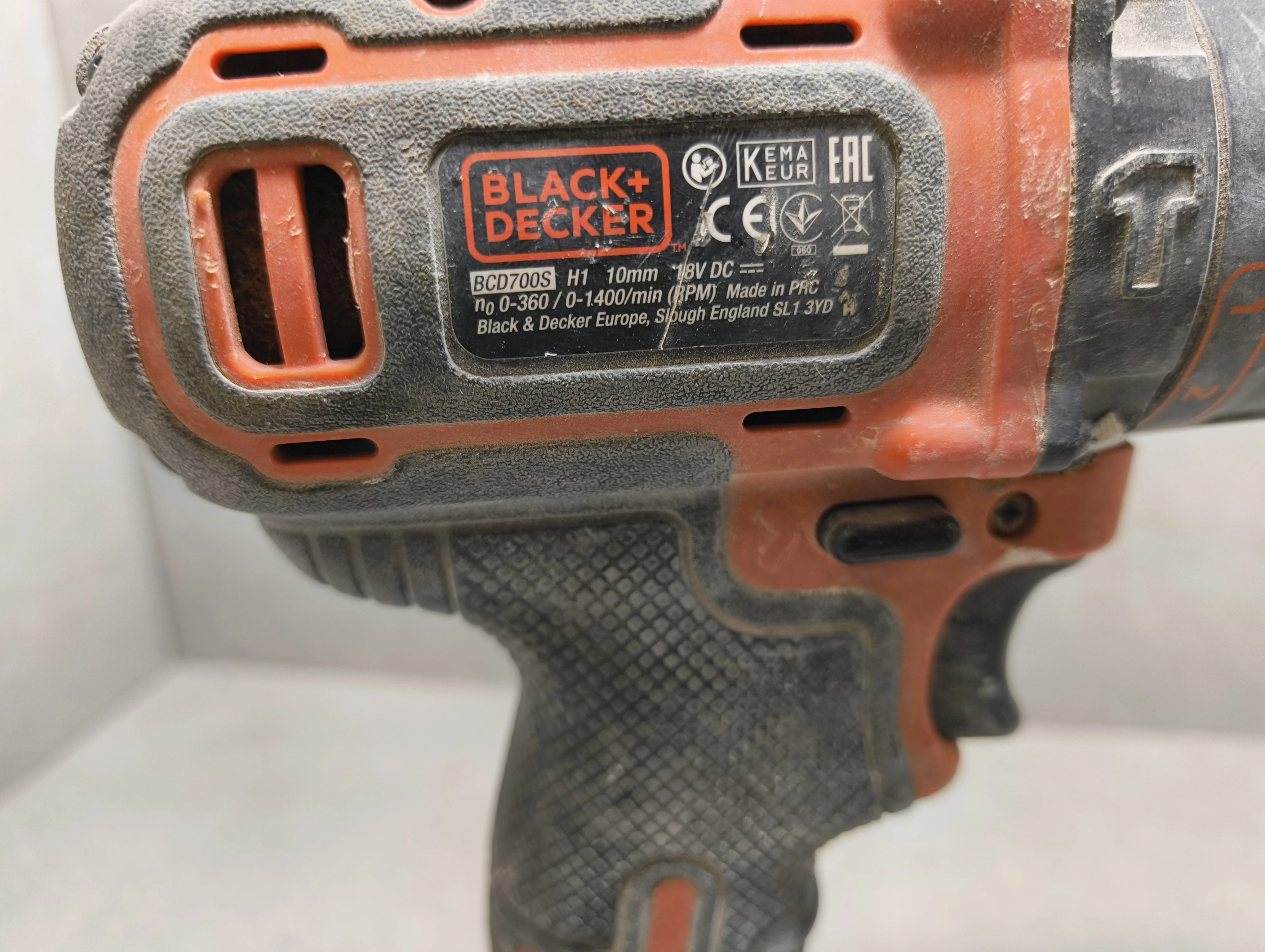 wkretarka-black-decker-bcd700s-aku-lad-kod-producenta-bcd700s2s