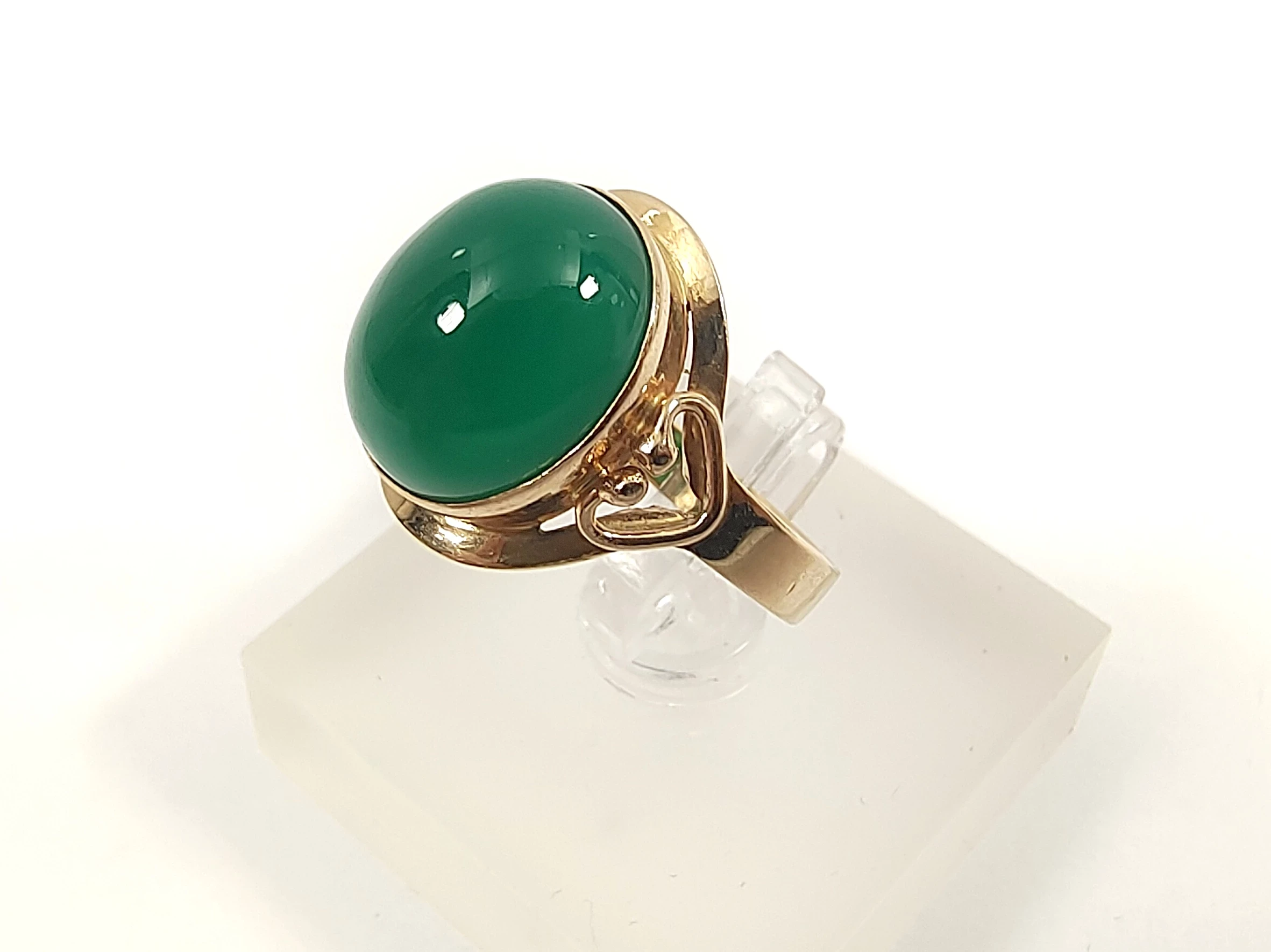 zloty-pierscionek-z-zielonym-kamieniem-p585-375g-r14-kolor-249512-1647429