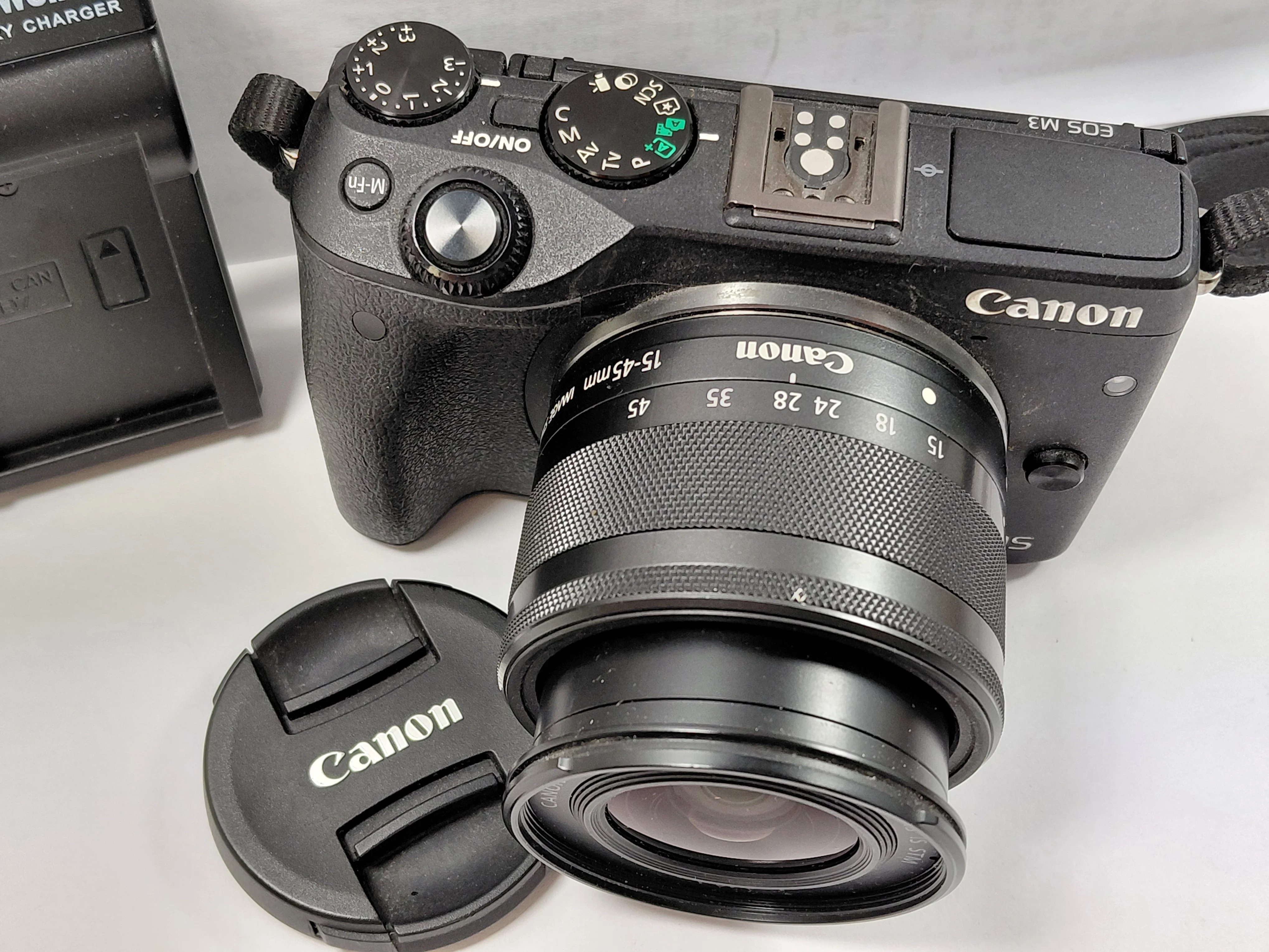 aparat-canon-eos-m3-model-canon-eos-m3